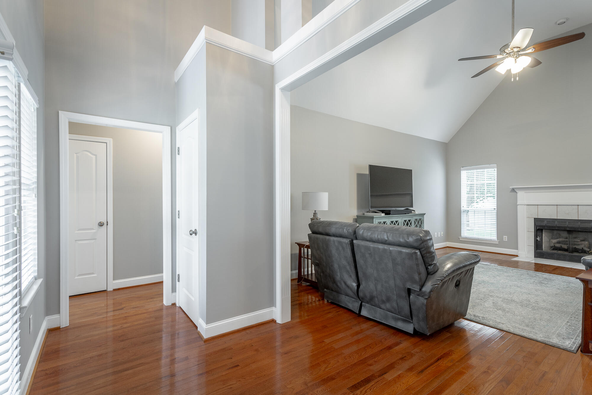 2435 Chimney Lake Circle