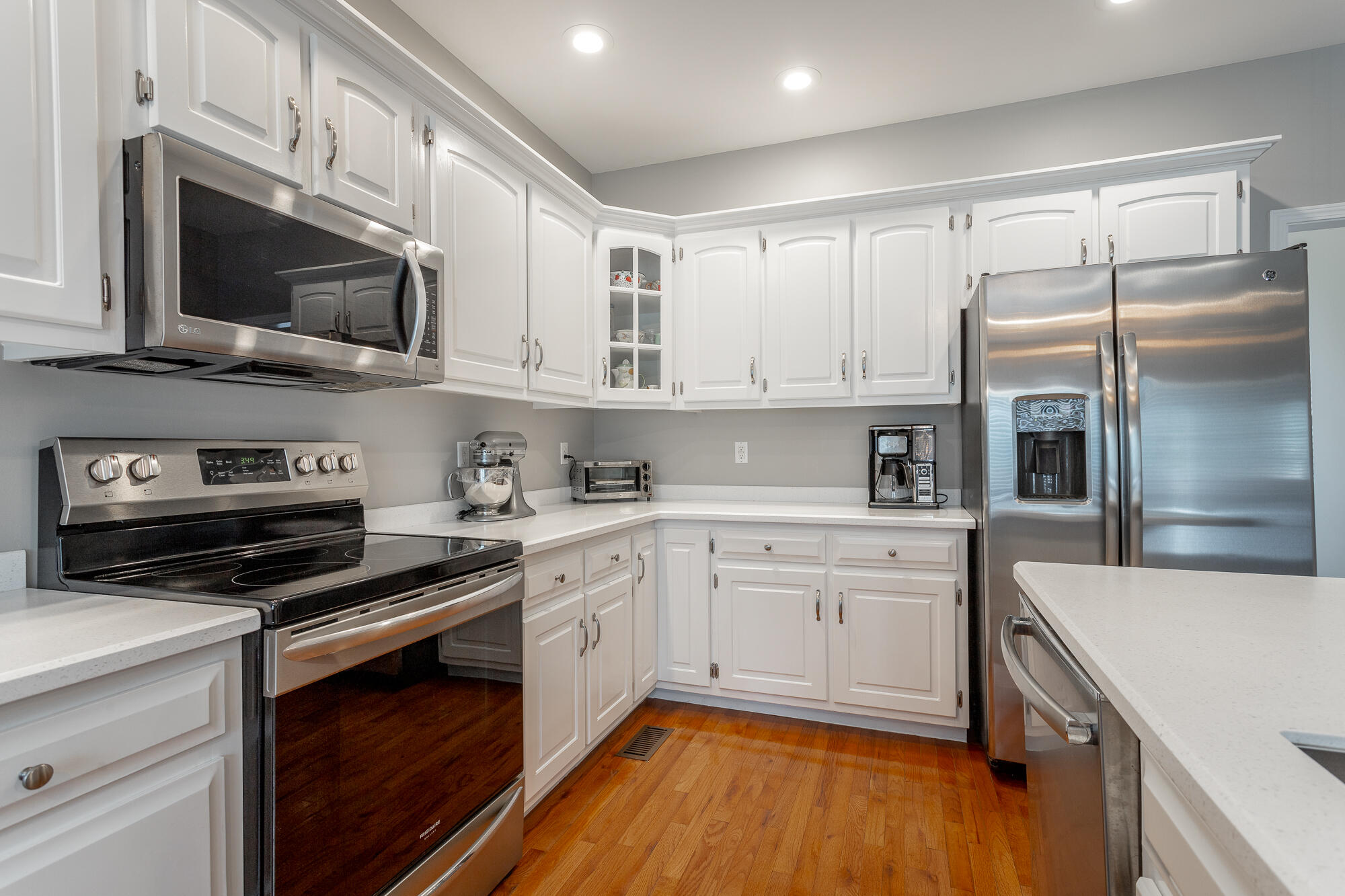 2435 Chimney Lake Circle