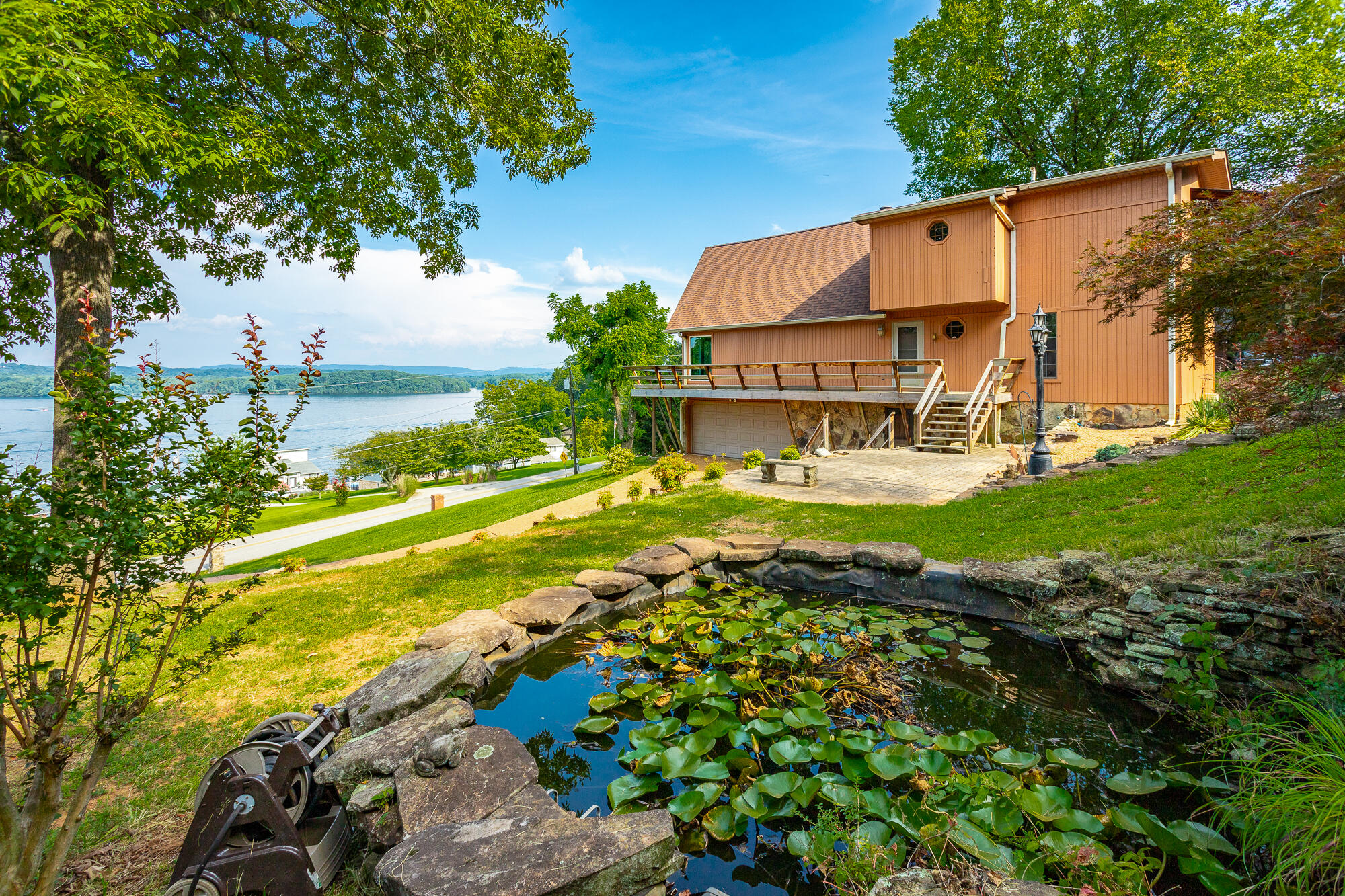 3513 S Gold Point Circle