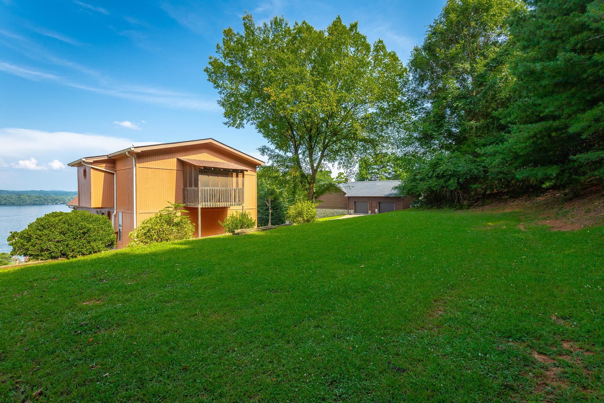3513 S Gold Point Circle