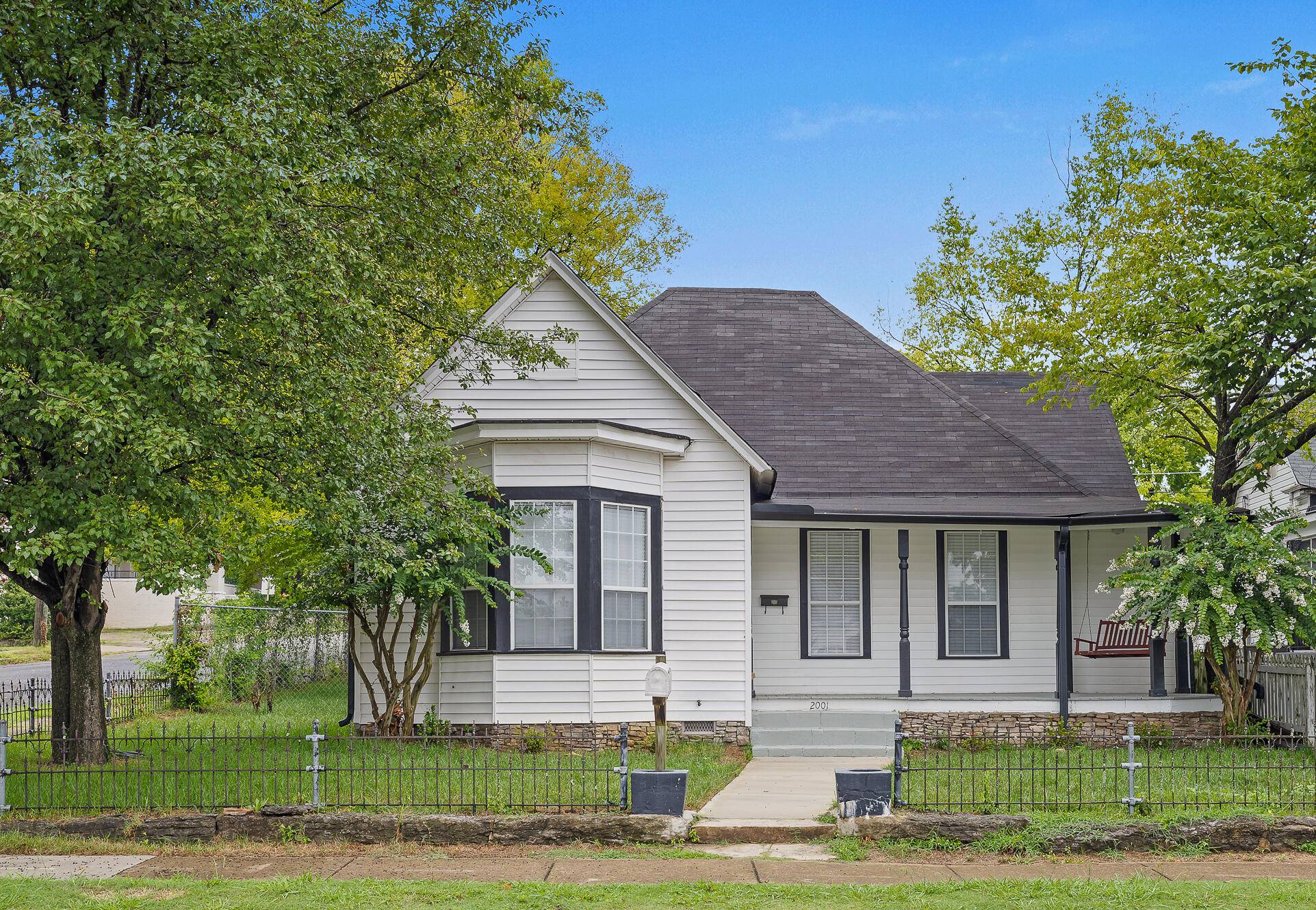 2001 Duncan Avenue