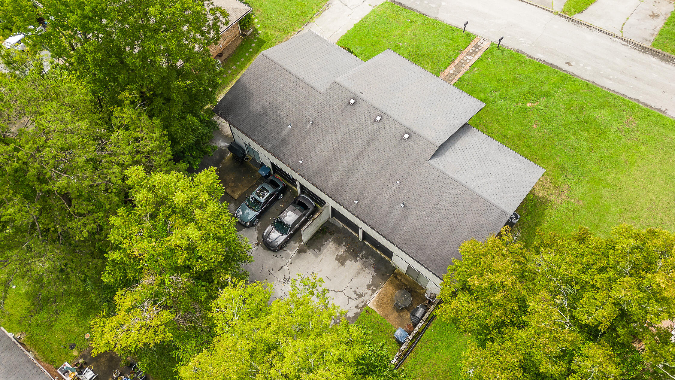3415-3417 Betty Lane
