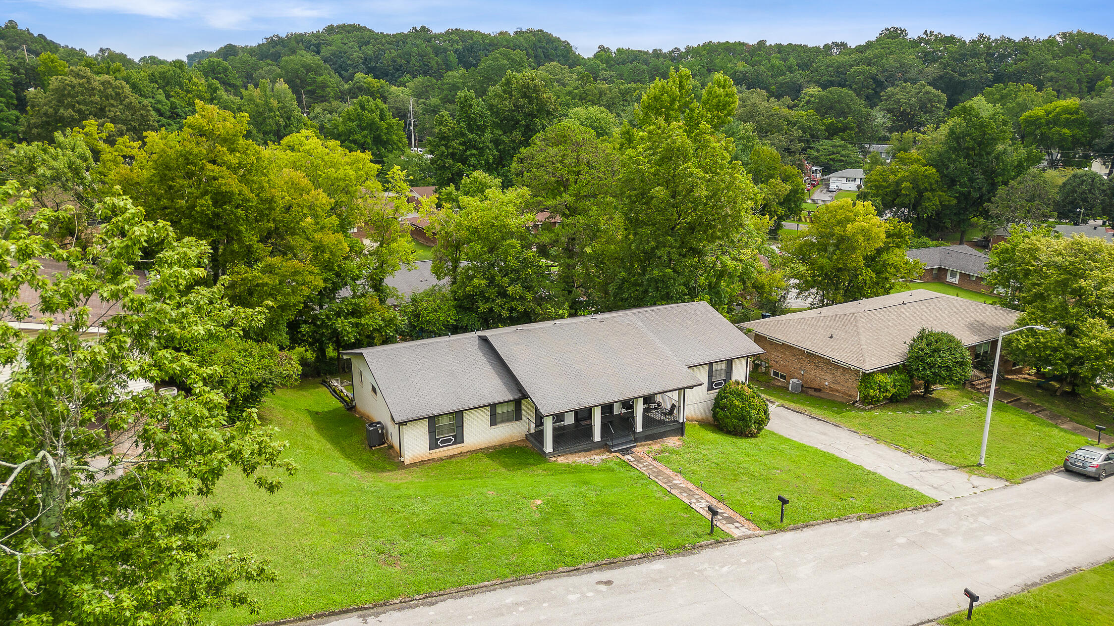 3415-3417 Betty Lane