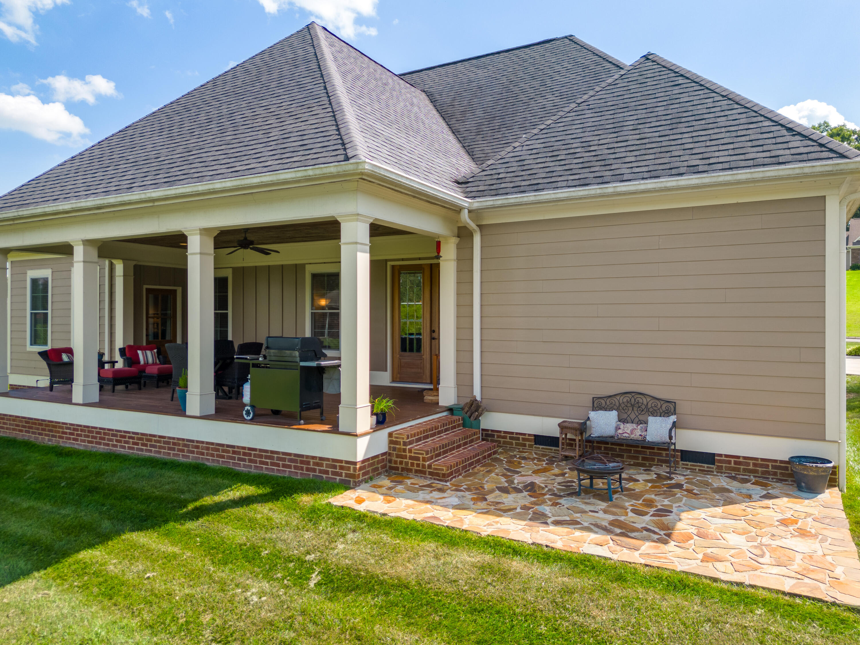 299 NE Keystone Drive
