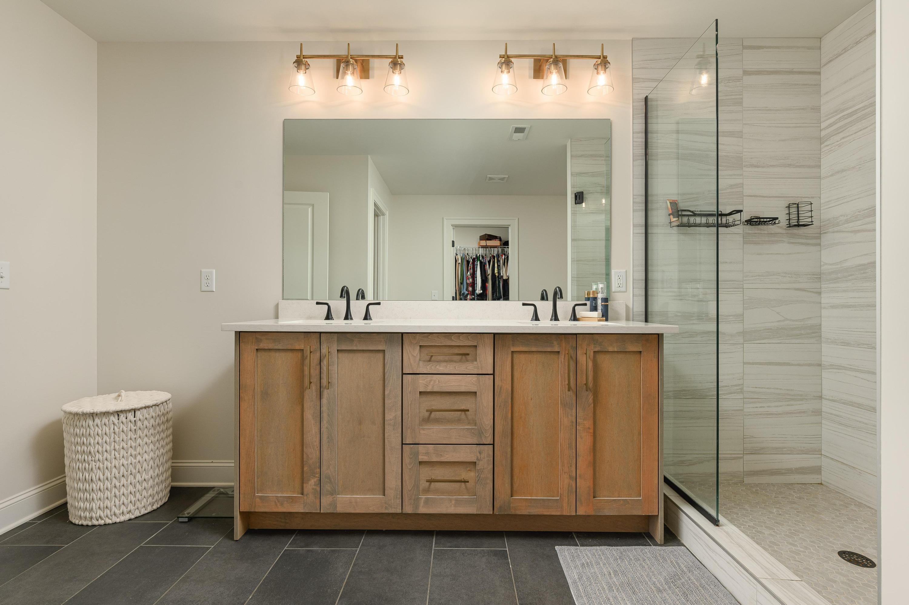 8698 Woodbury Acre Court