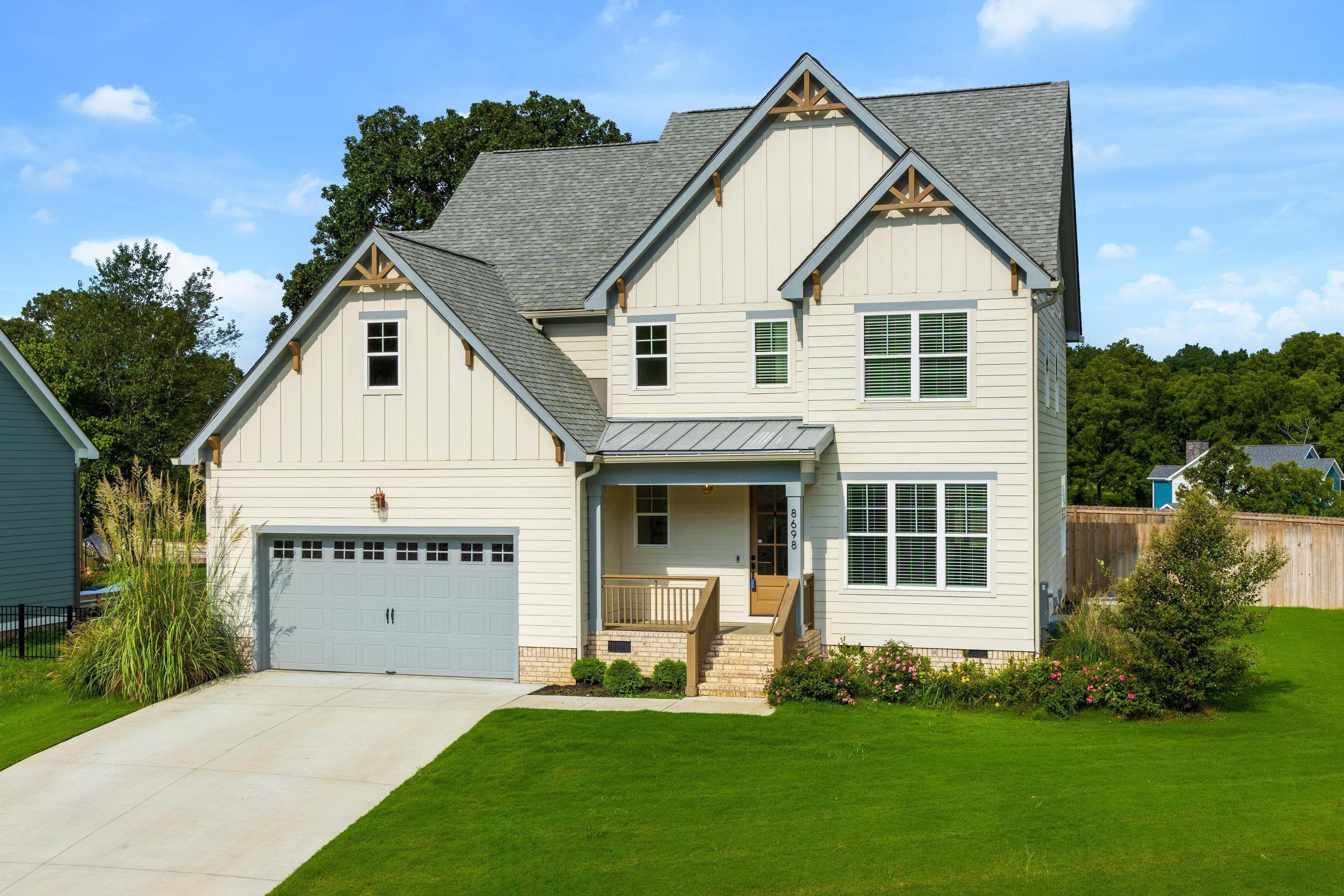 8698 Woodbury Acre Court
