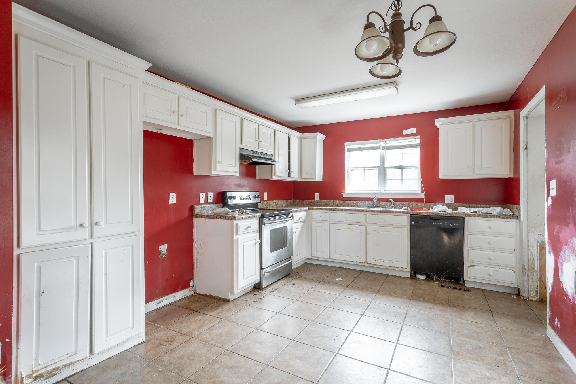 1731 Thrasher Pike