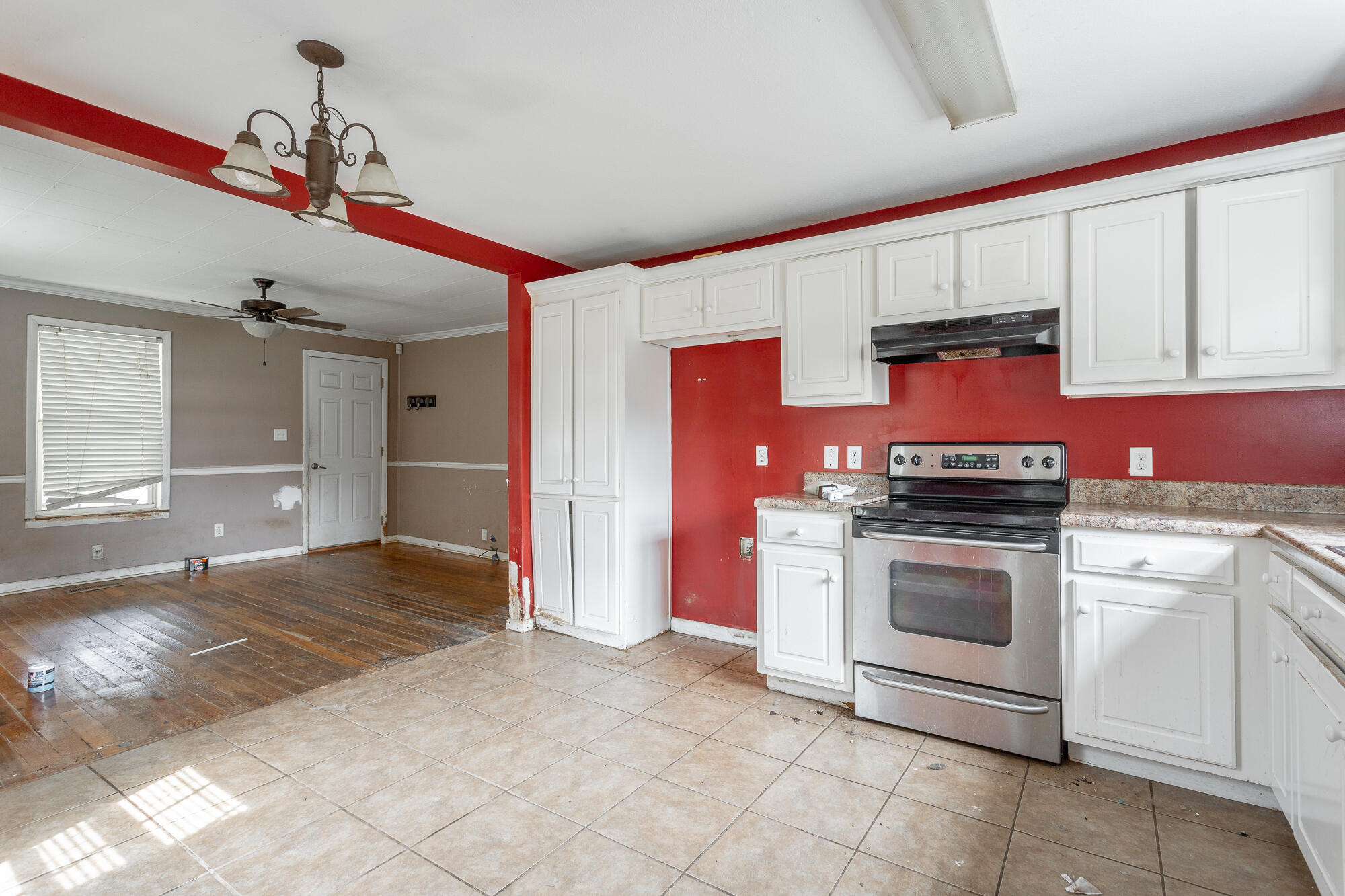 1731 Thrasher Pike
