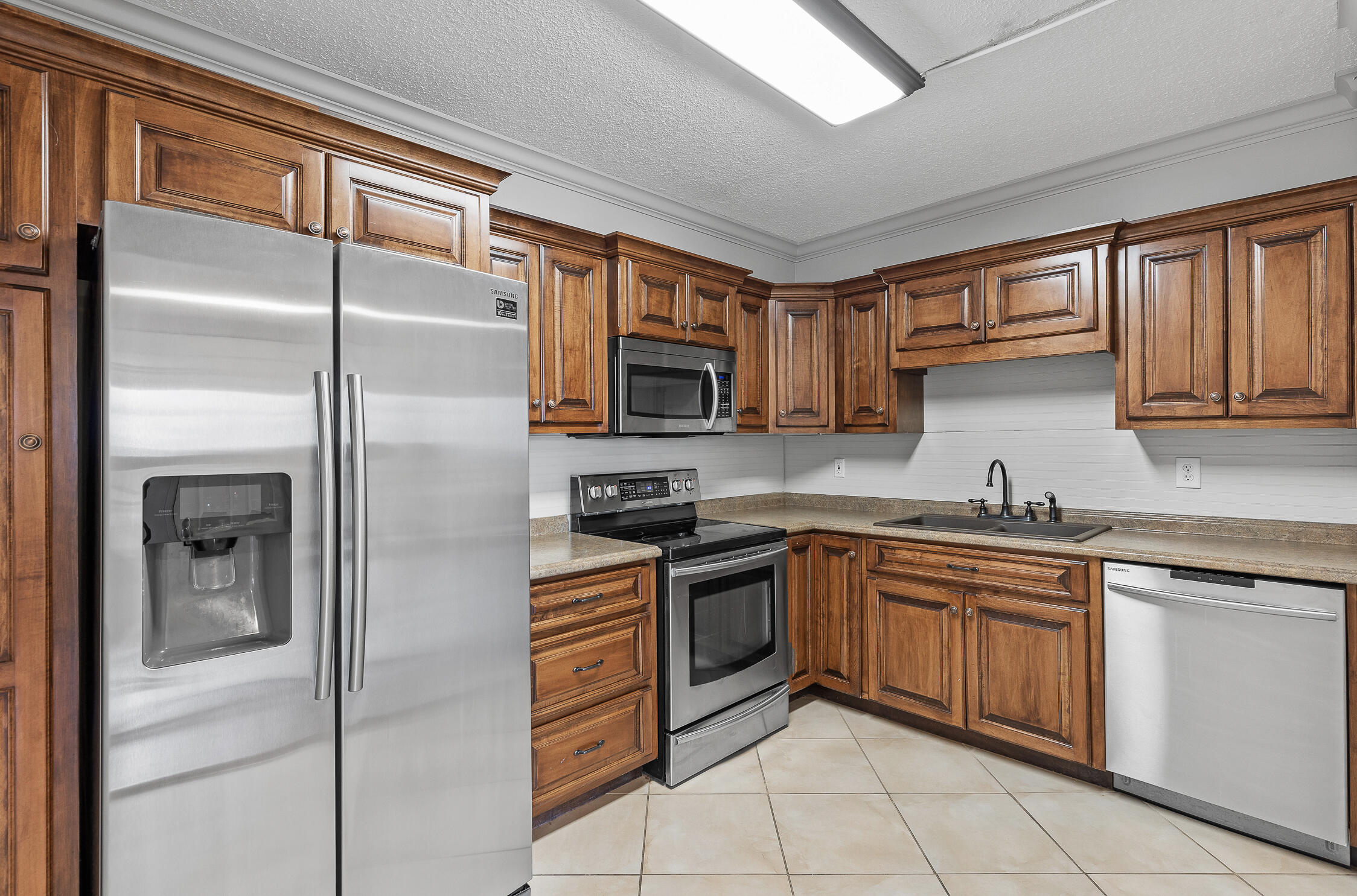 1131 Stringers Ridge 10c Road