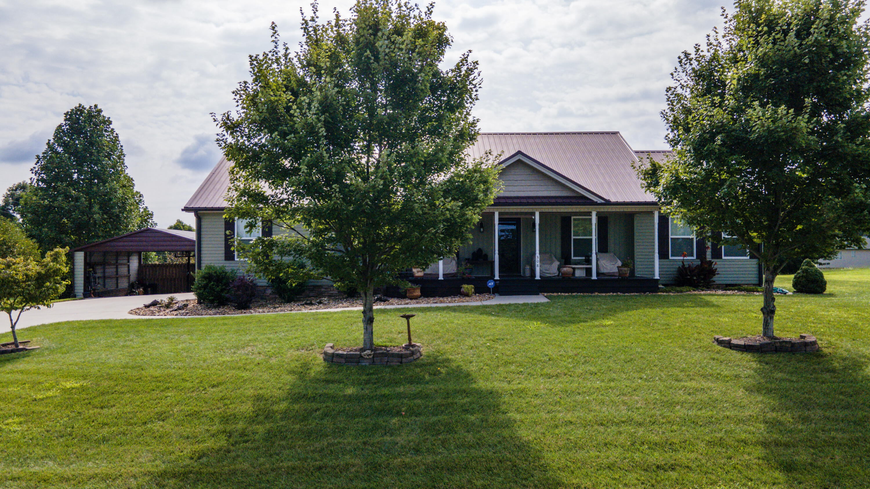 308 NE Willbrook Circle