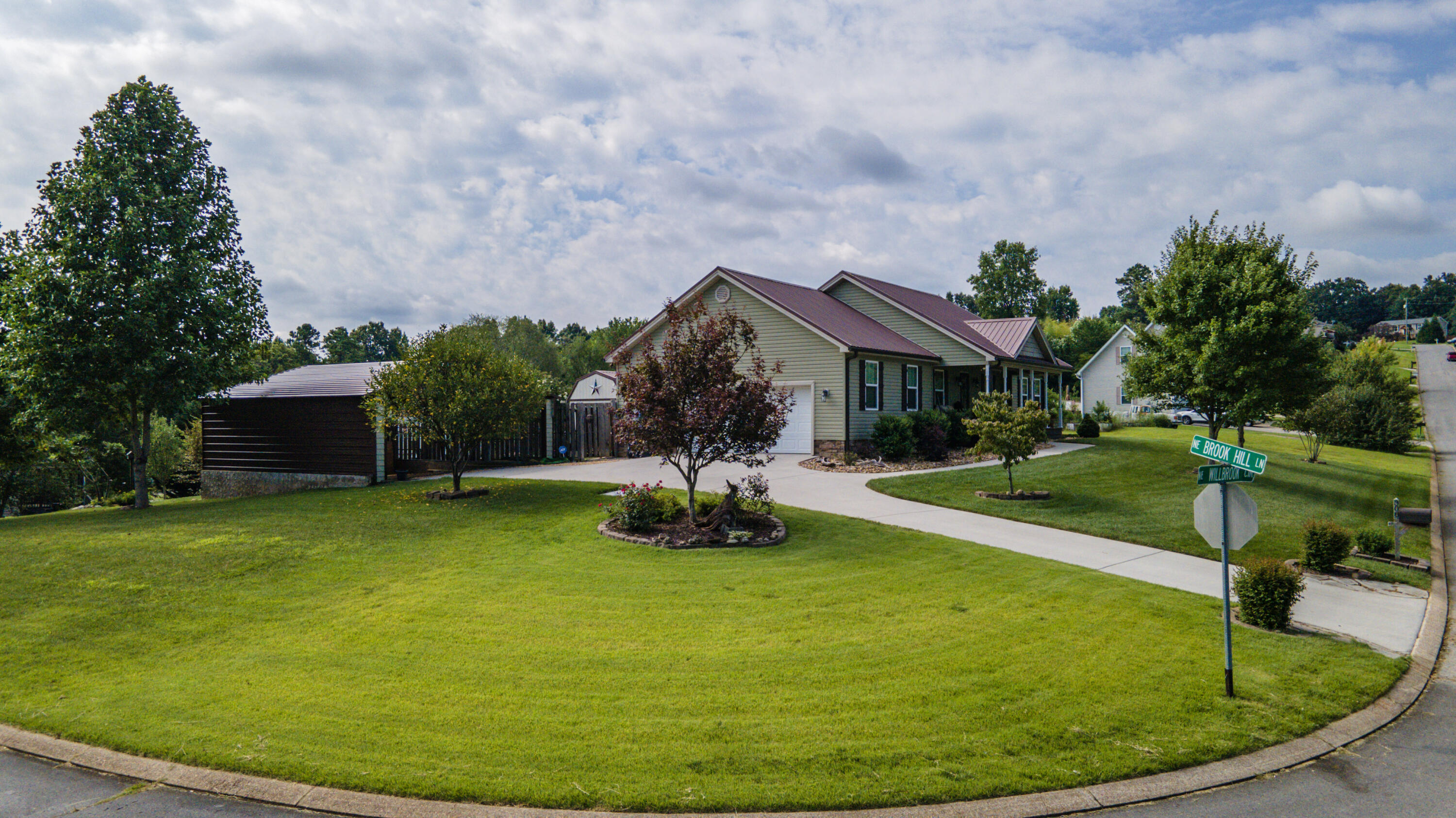308 NE Willbrook Circle