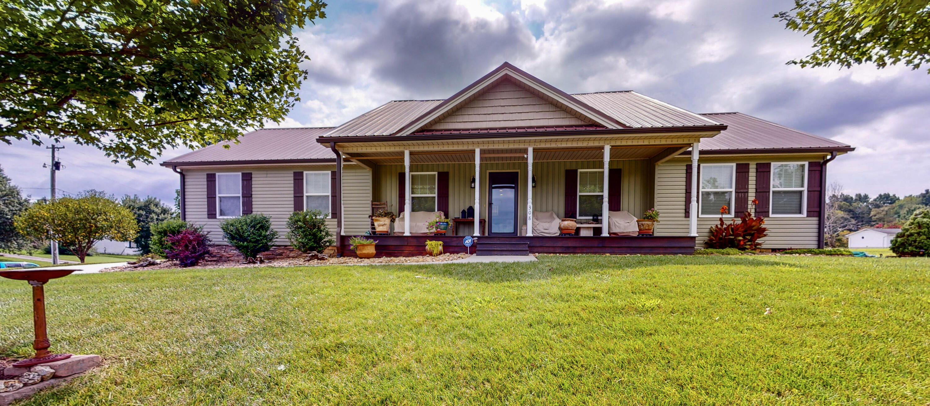 308 NE Willbrook Circle