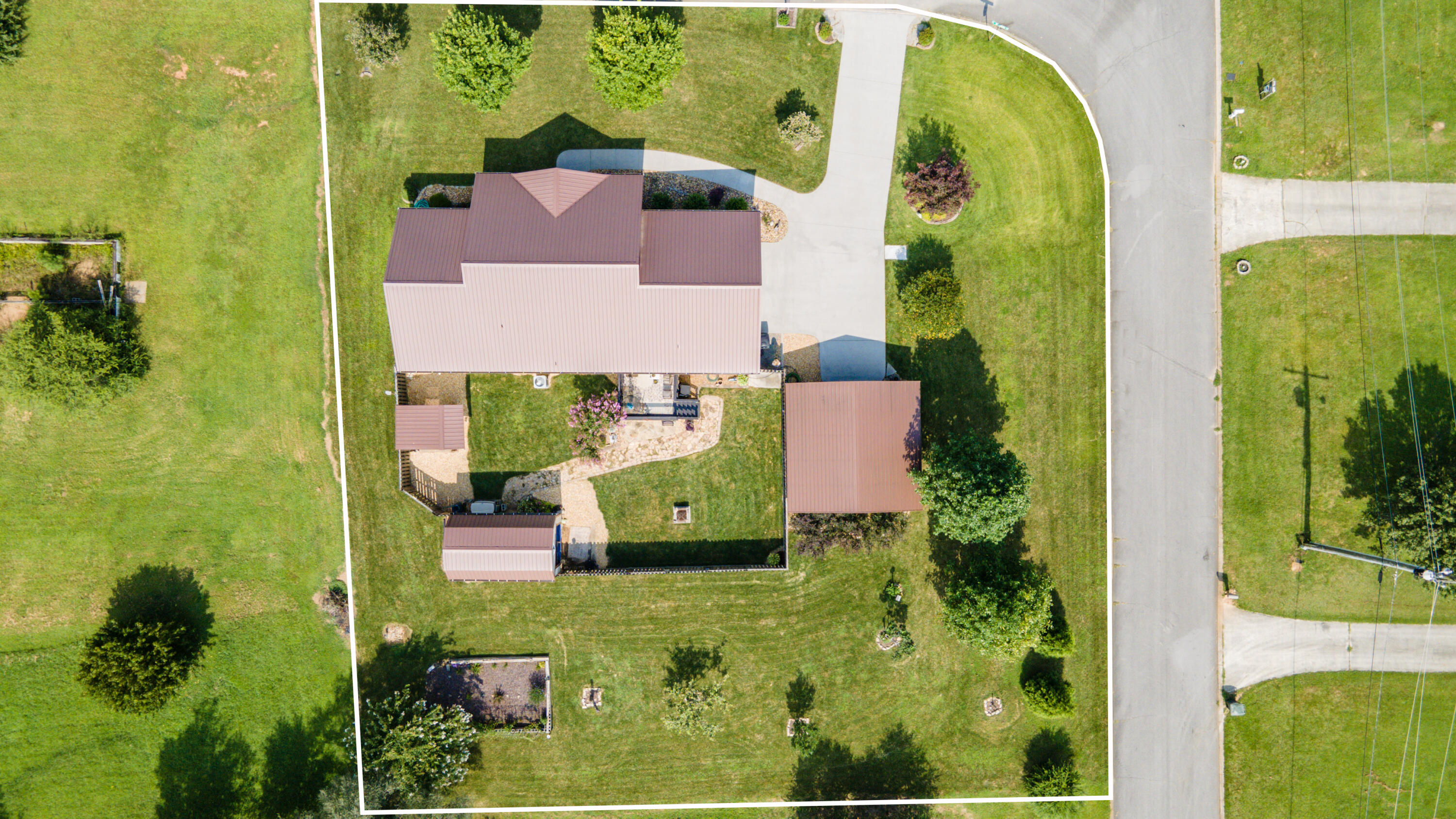 308 NE Willbrook Circle