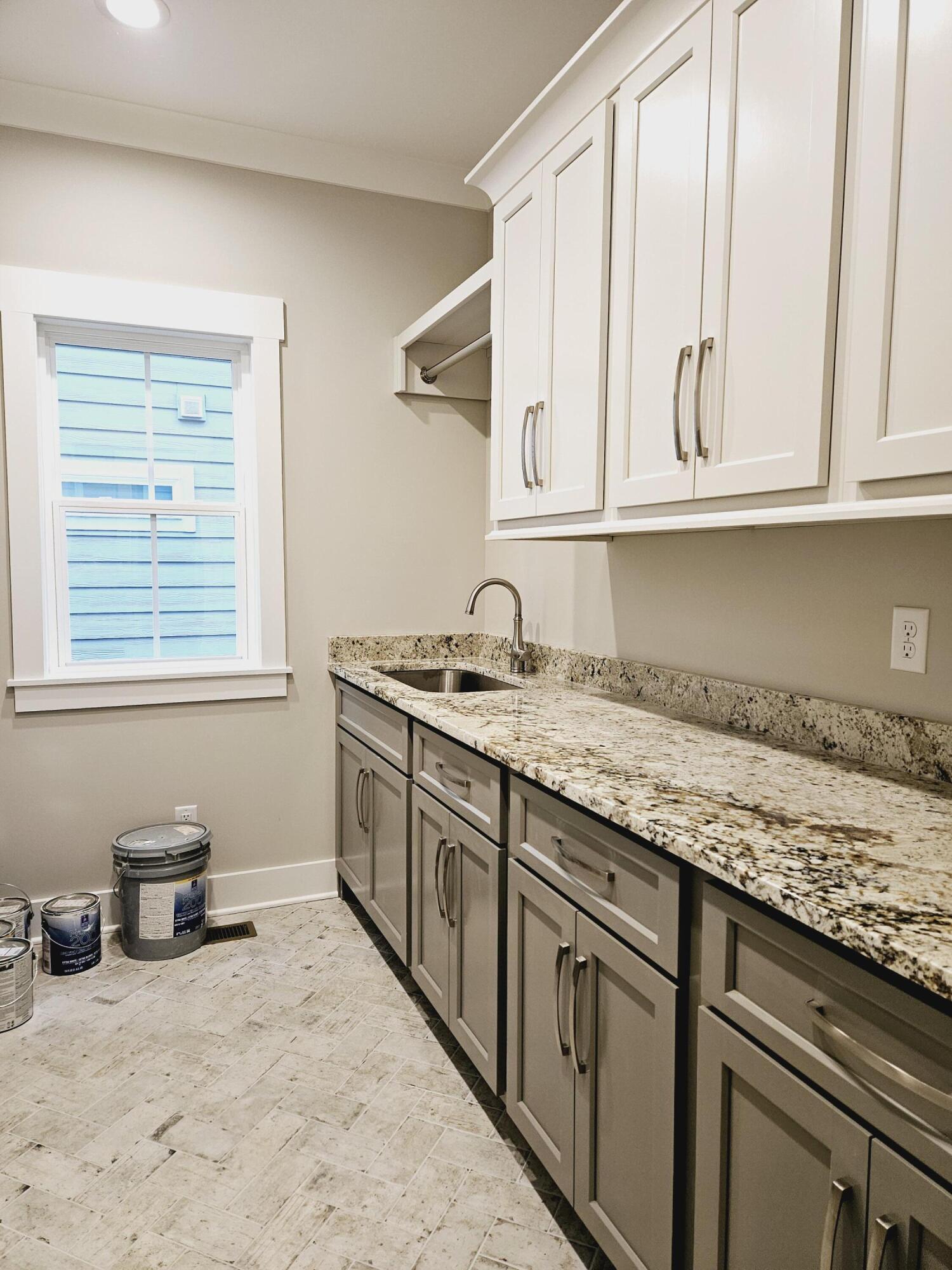 4077 Barnsley Loop, 71
