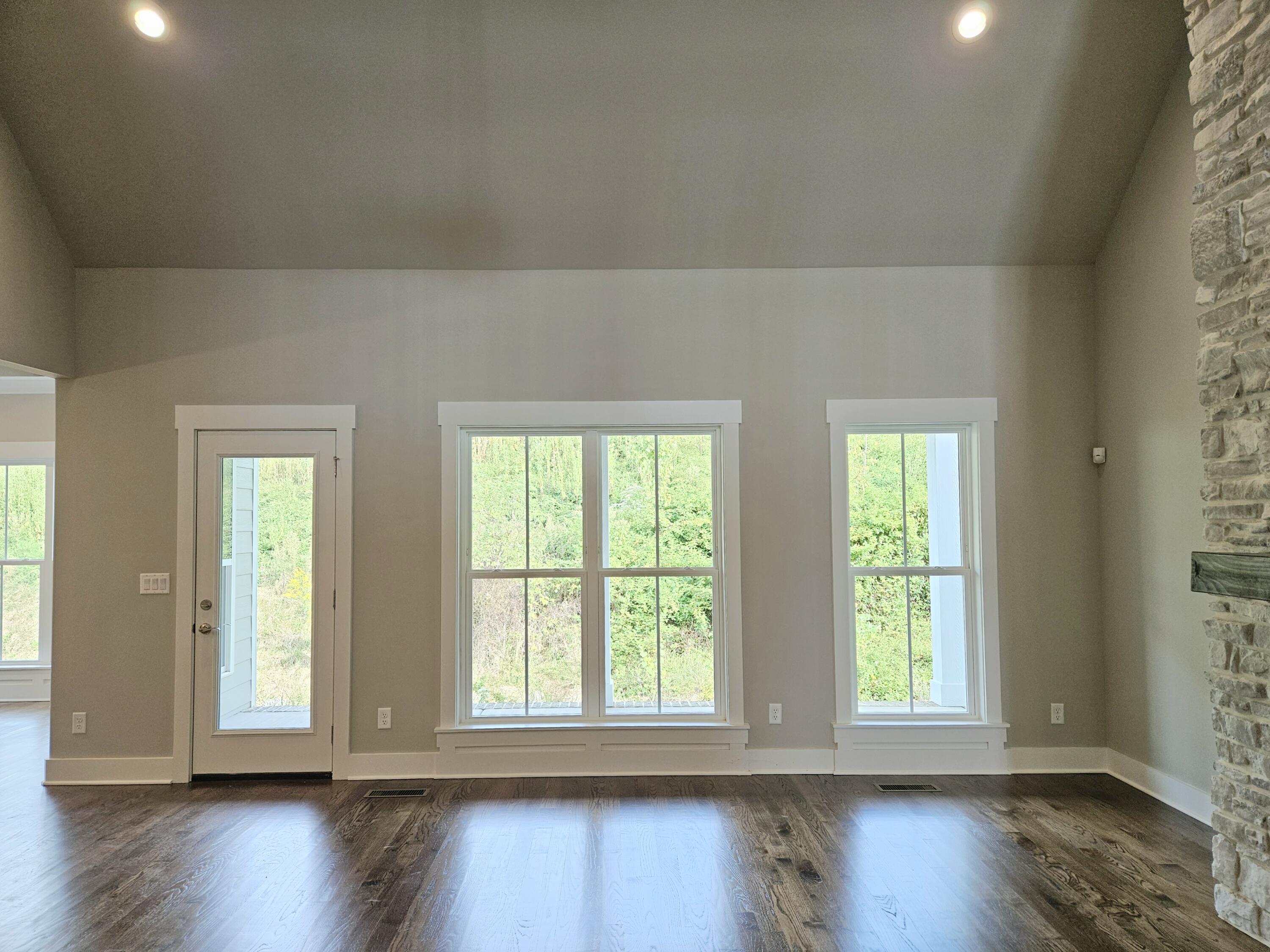 4077 Barnsley Loop, 71