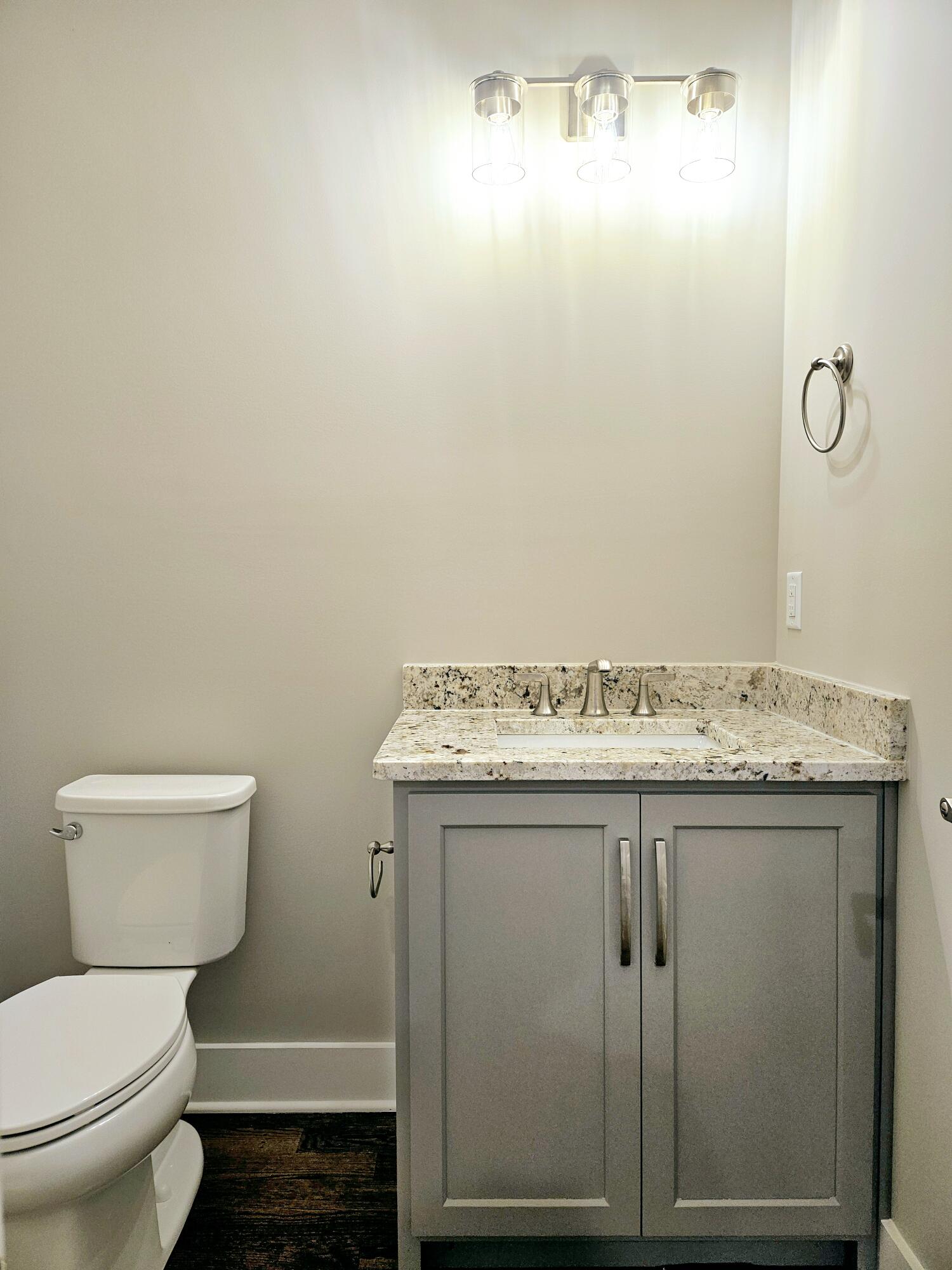 4077 Barnsley Loop, 71