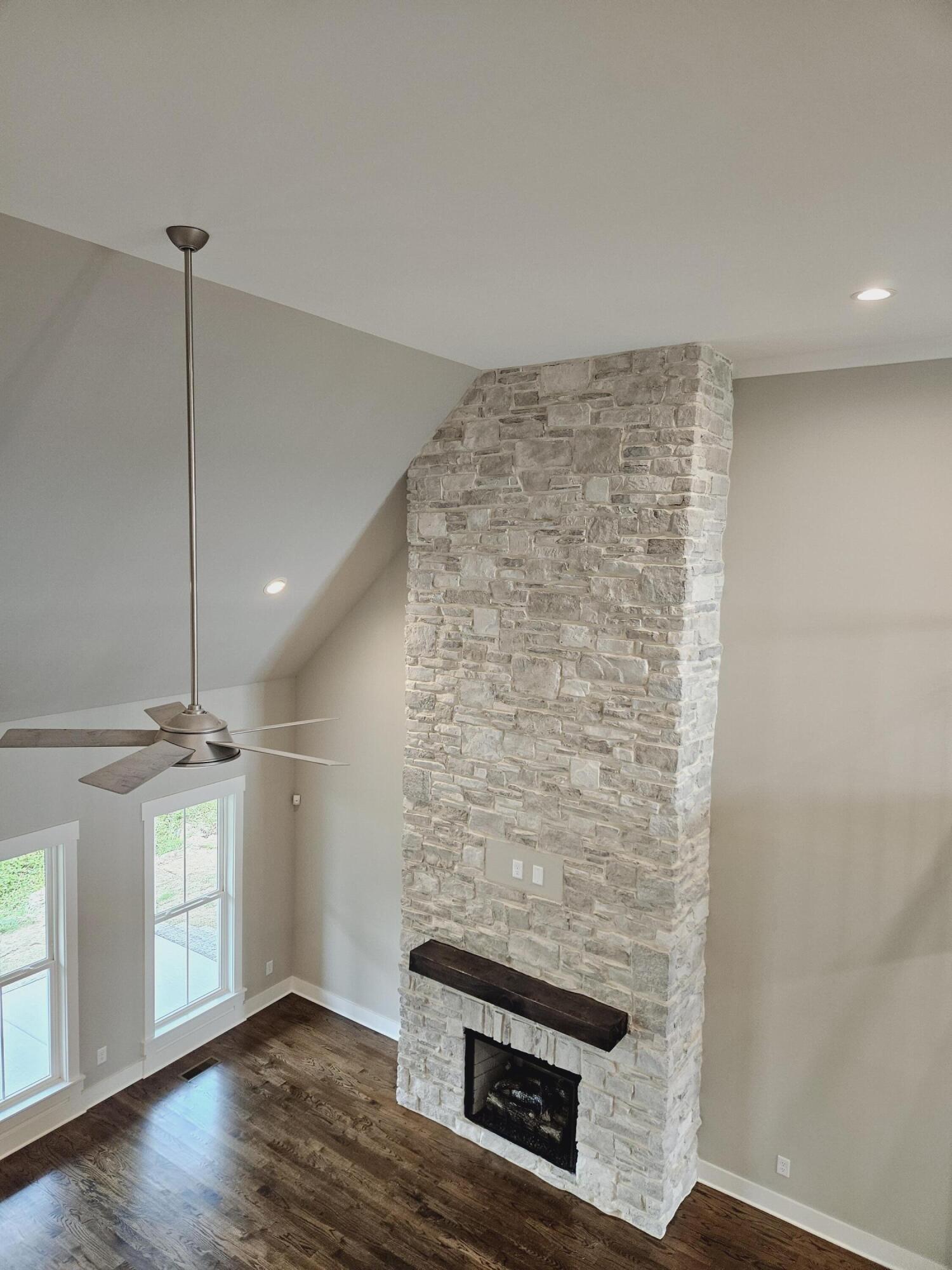 4077 Barnsley Loop, 71
