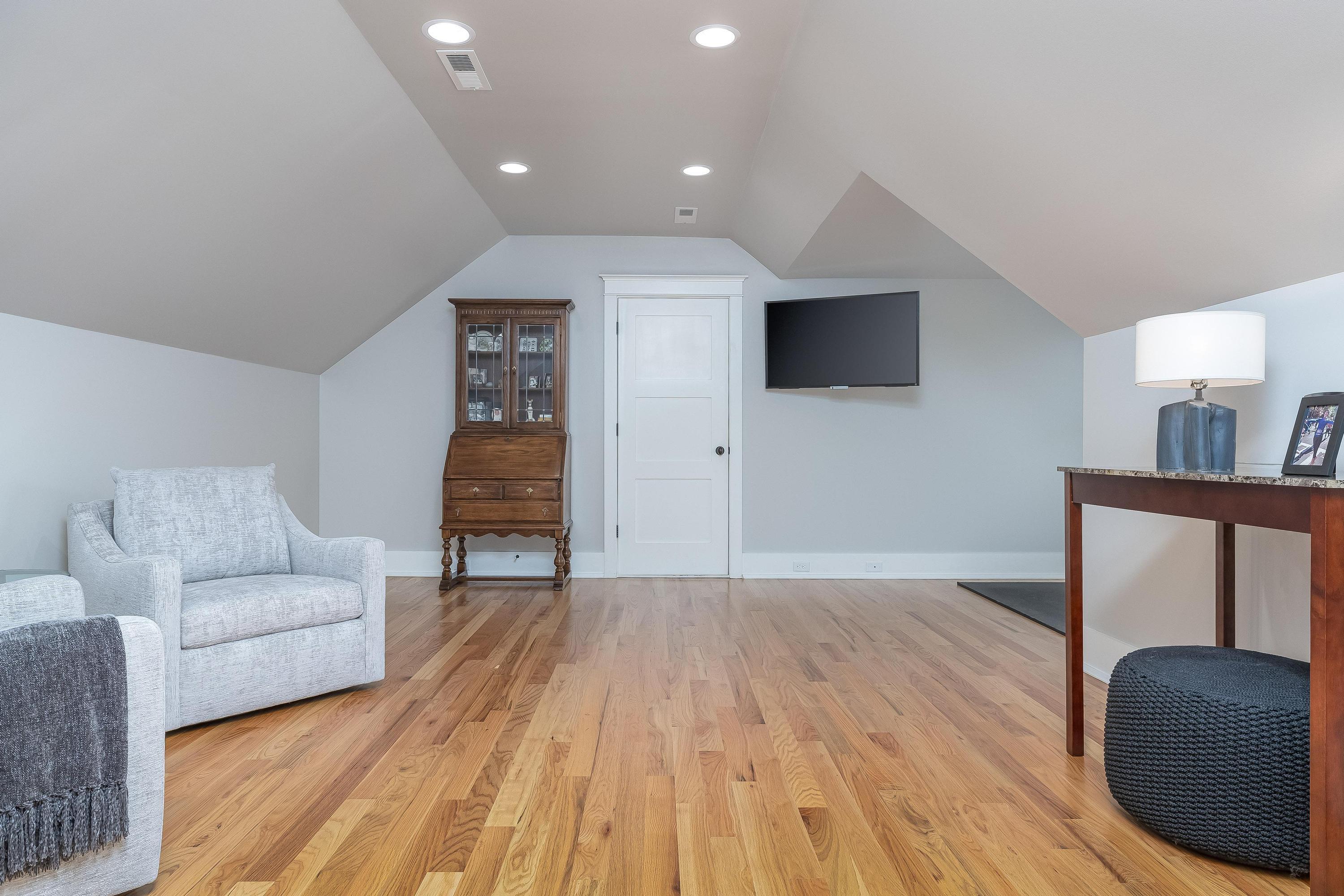 1198 Longholm Court