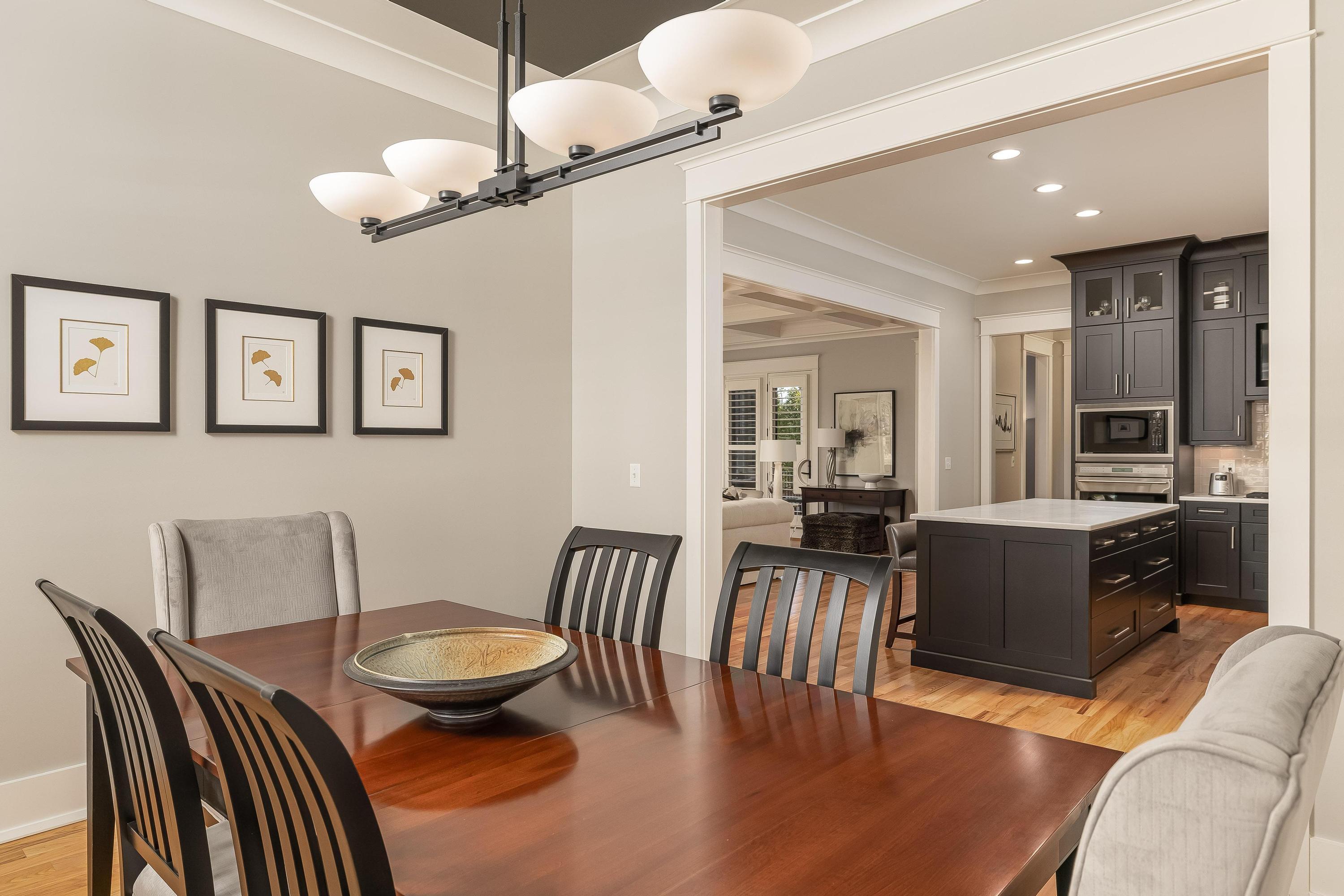 1198 Longholm Court