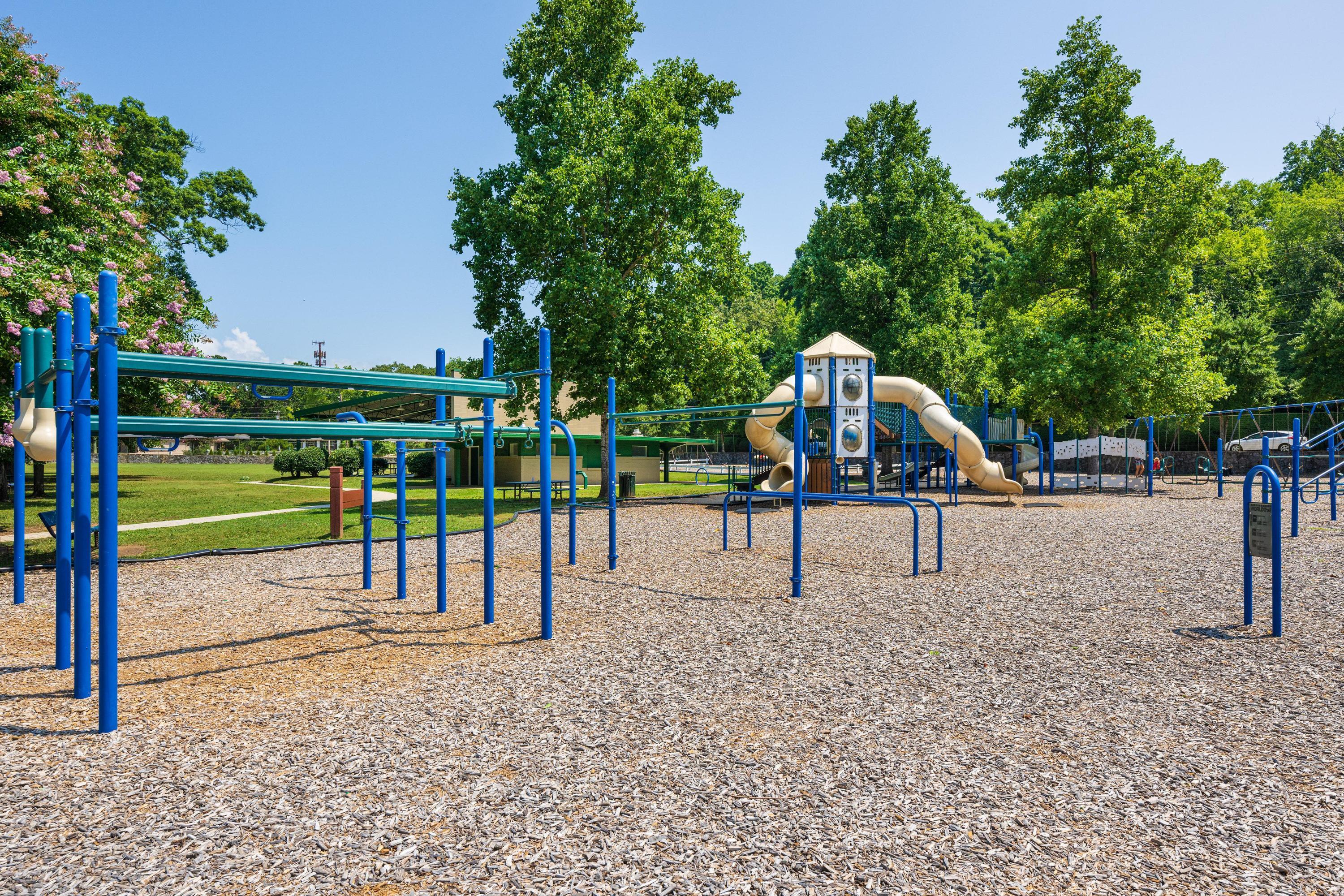 1198 Longholm Court