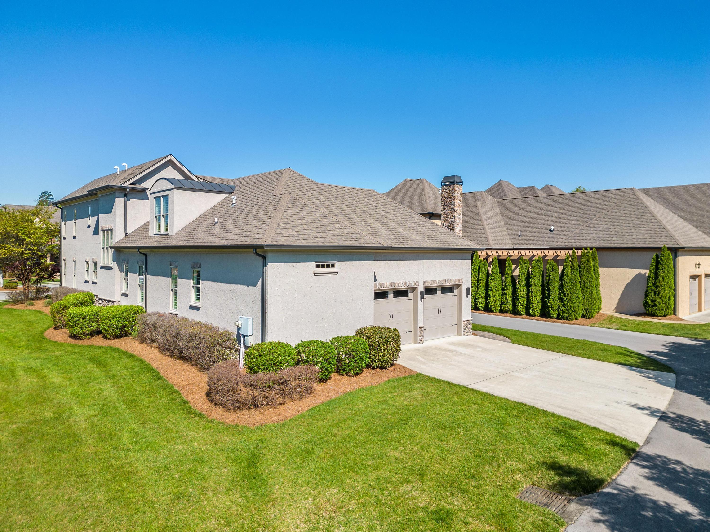1198 Longholm Court