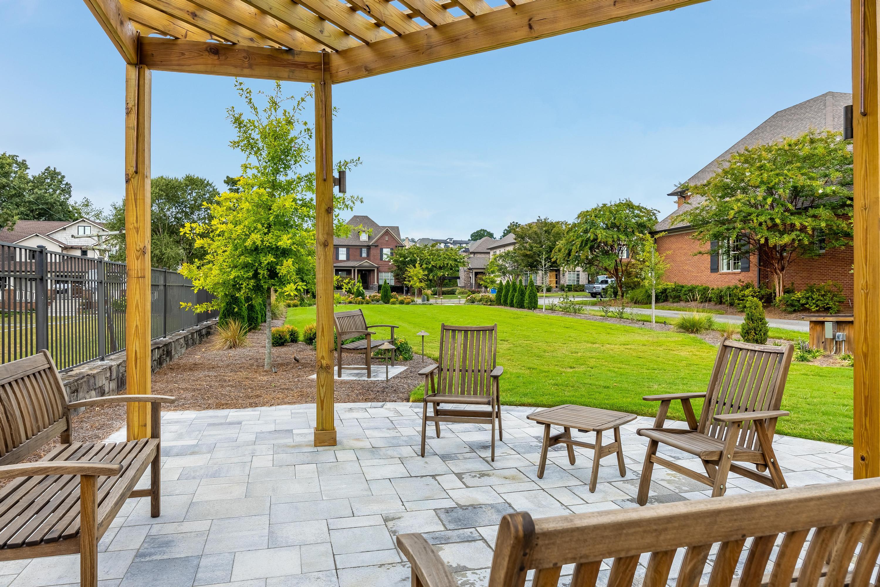 1198 Longholm Court
