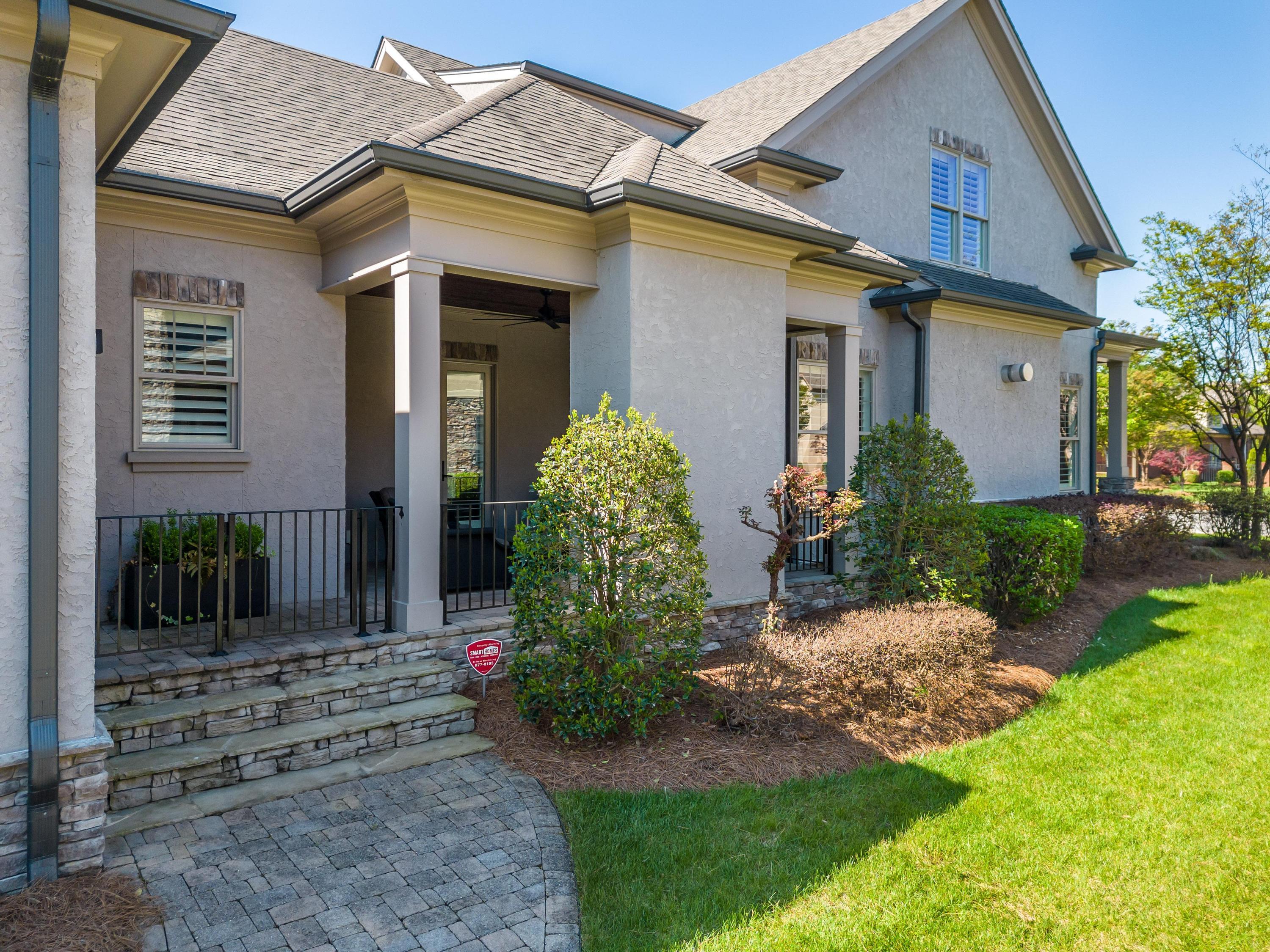 1198 Longholm Court