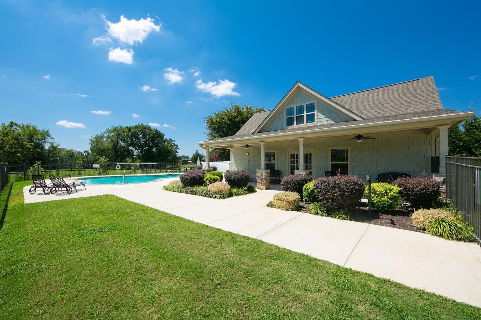 8263 Robertsview Drive