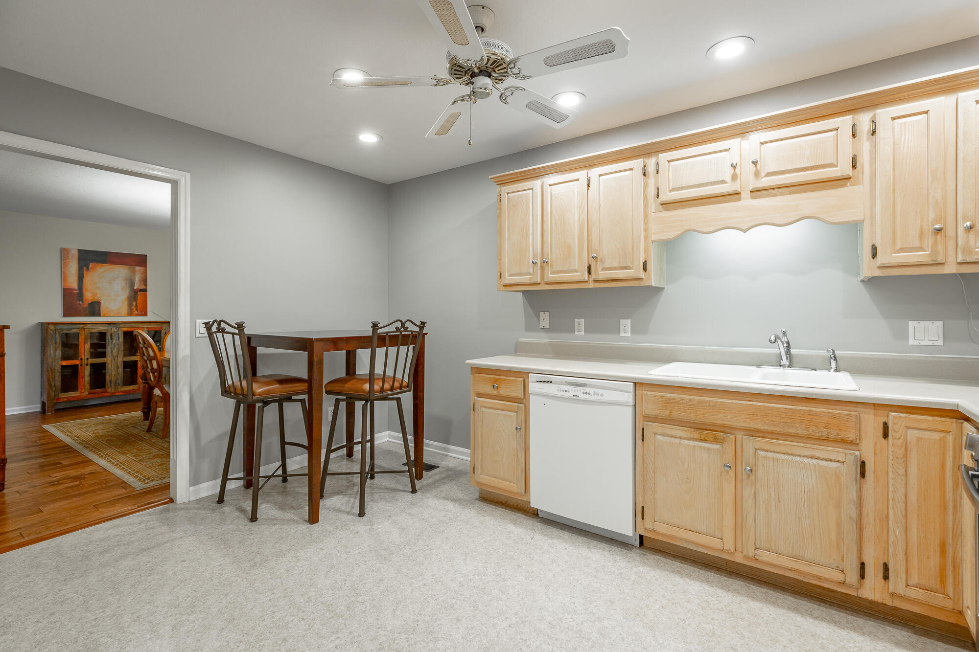 2405 Queens Lace Trail