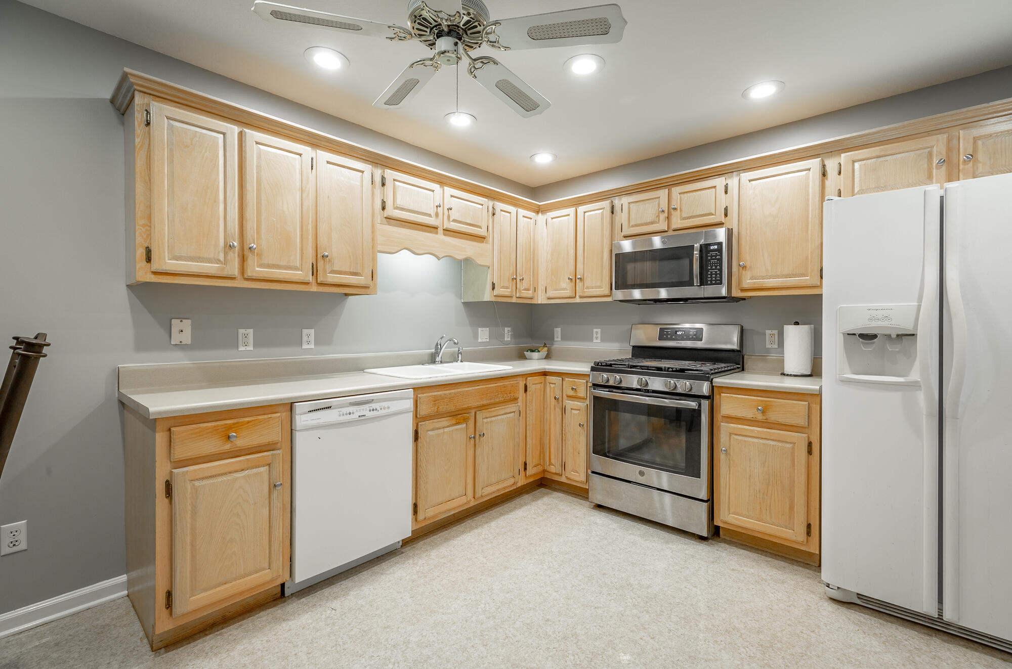 2405 Queens Lace Trail