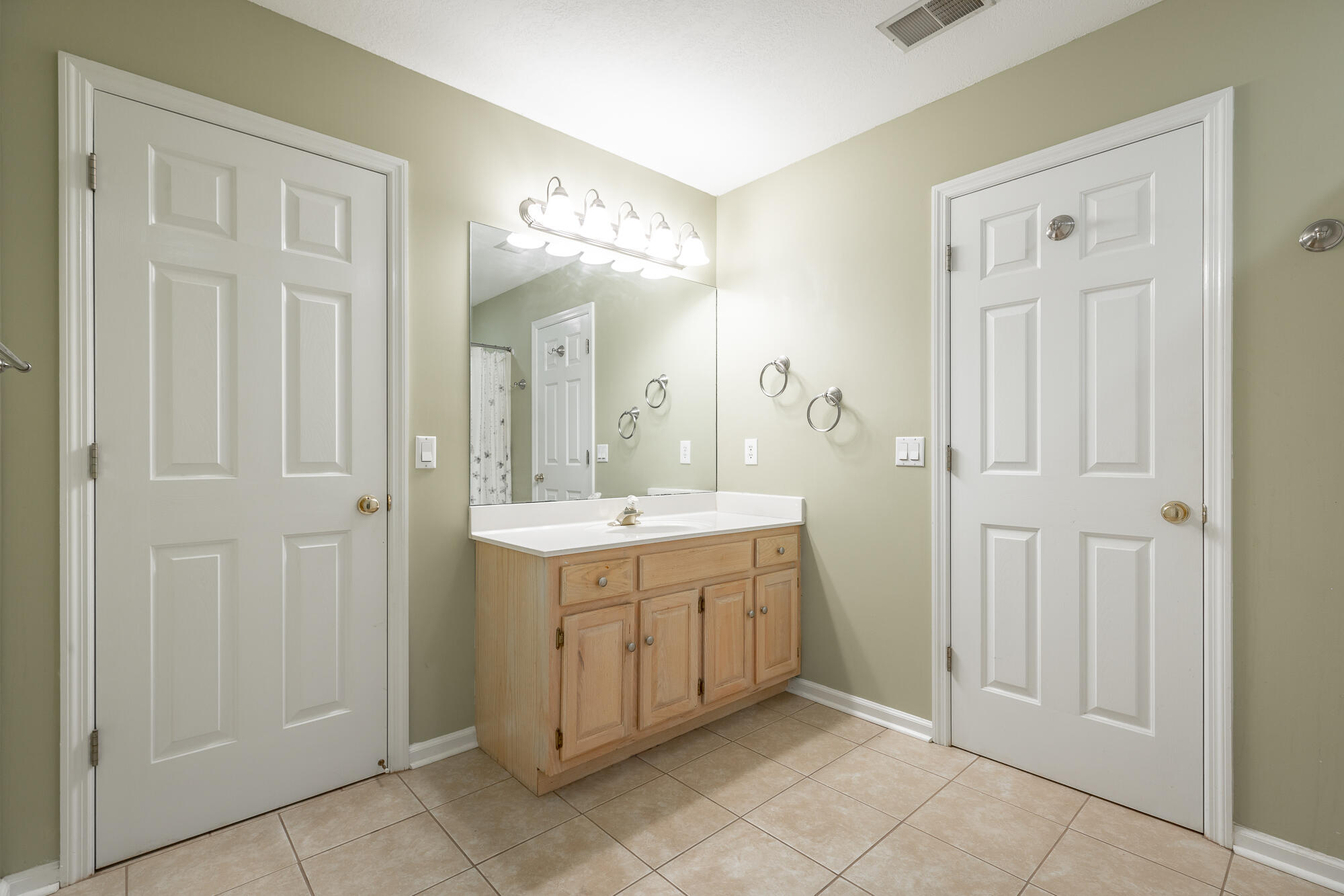 2405 Queens Lace Trail