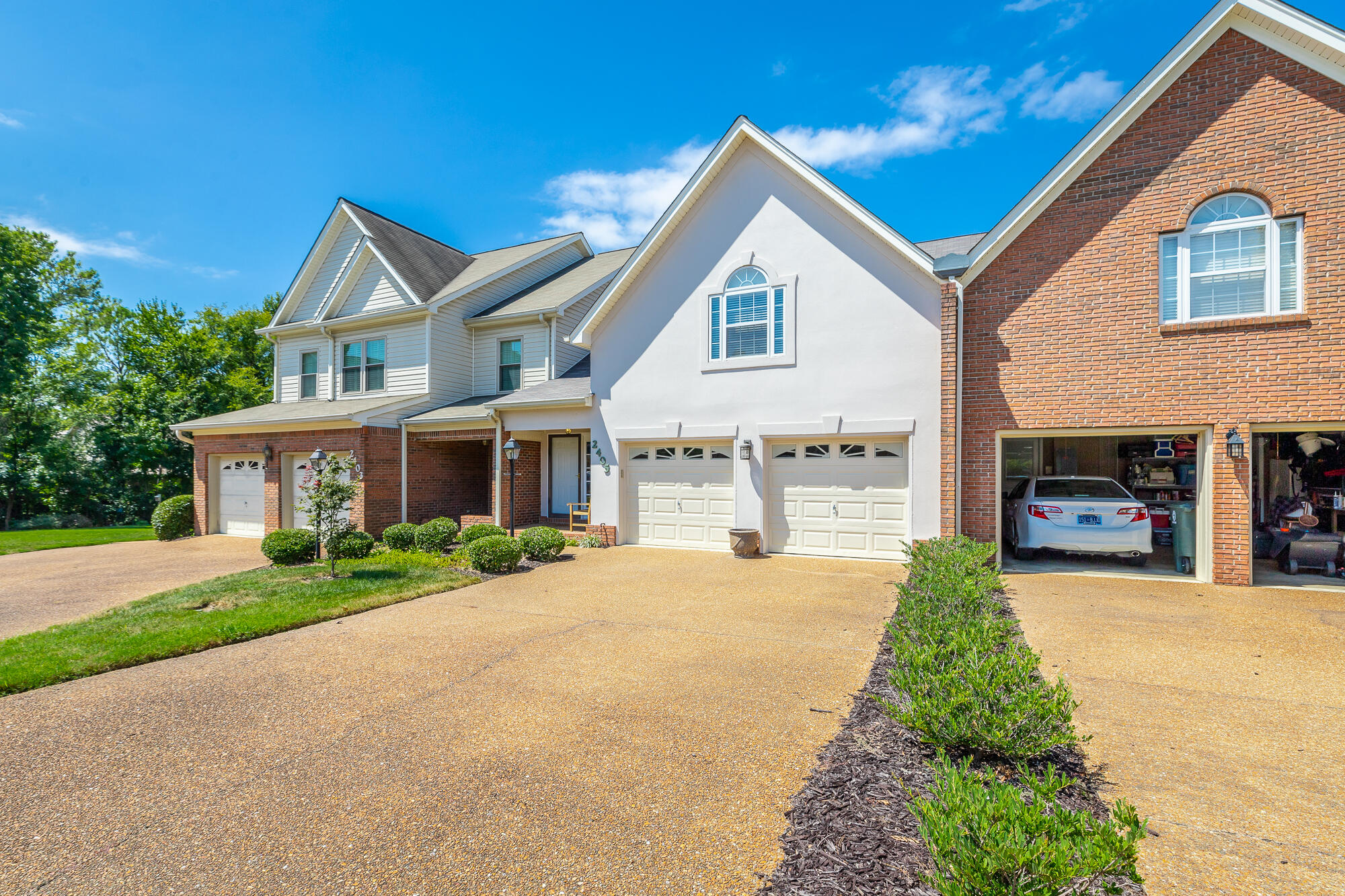 2405 Queens Lace Trail