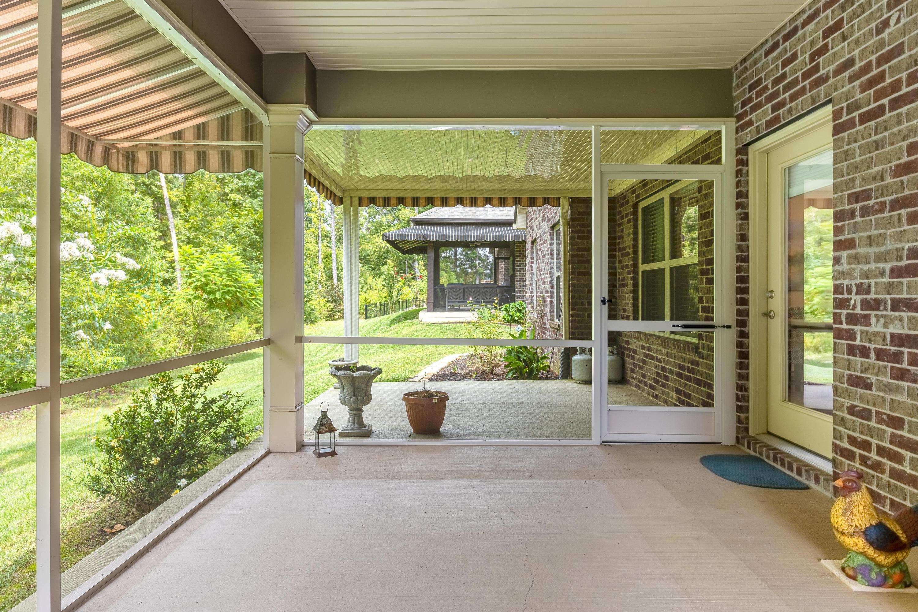 1524 Buttonwood Loop