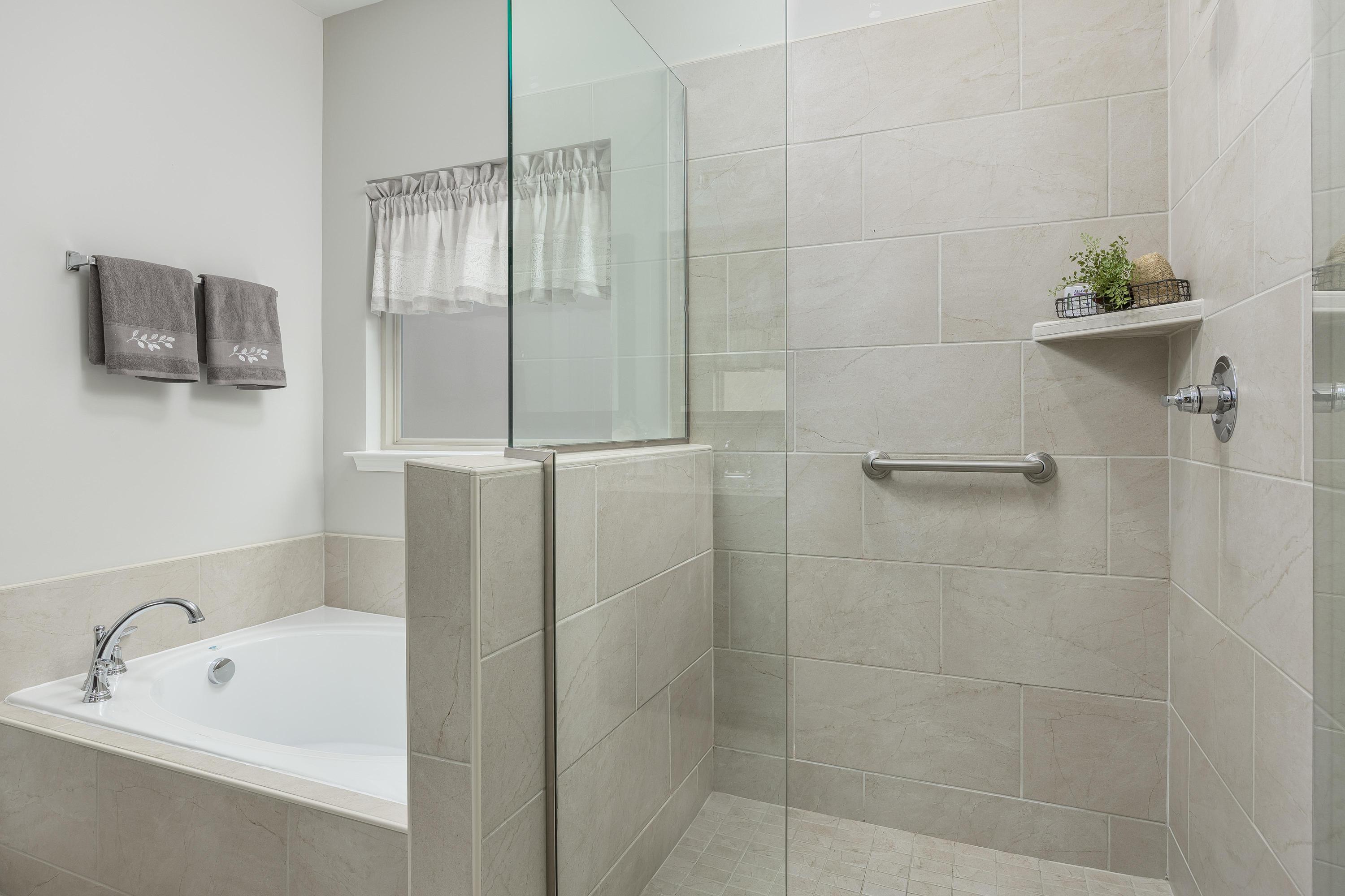 1524 Buttonwood Loop