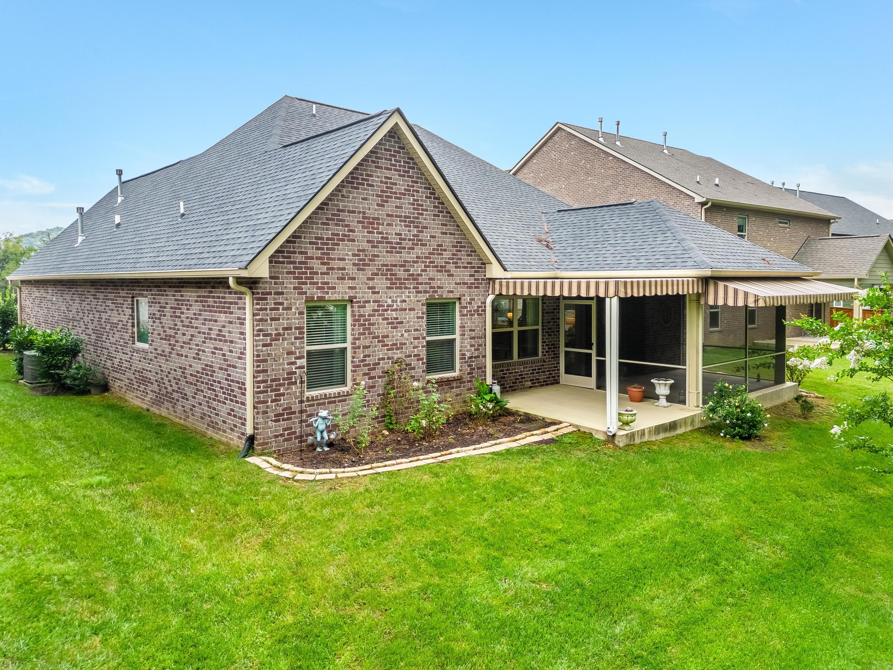1524 Buttonwood Loop