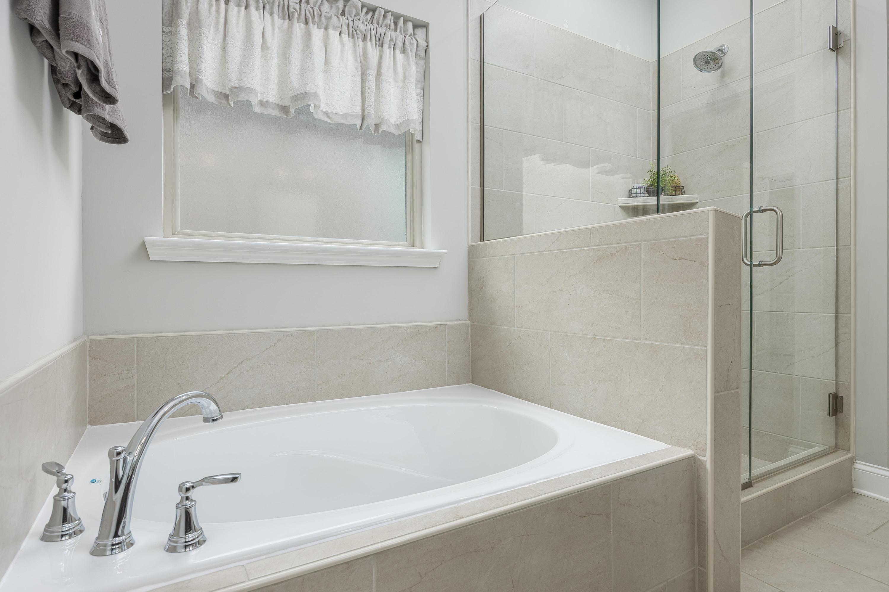 1524 Buttonwood Loop