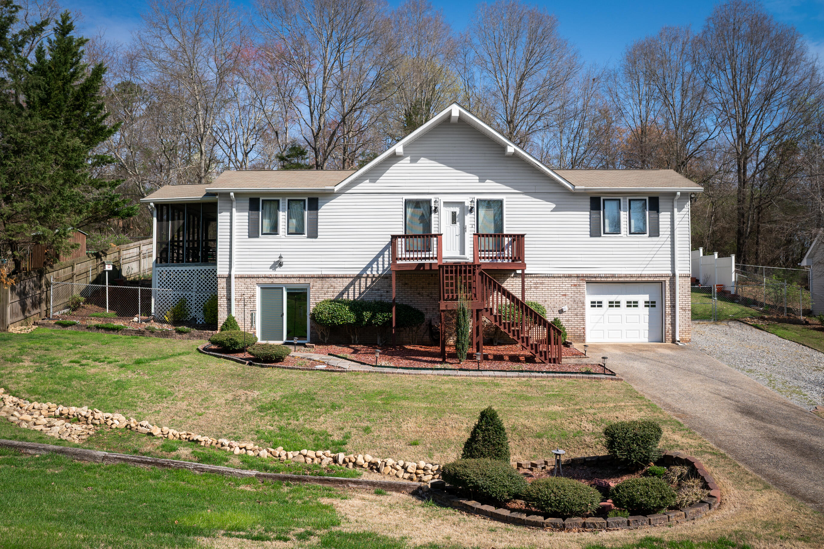 2125 Dallas Lake Road