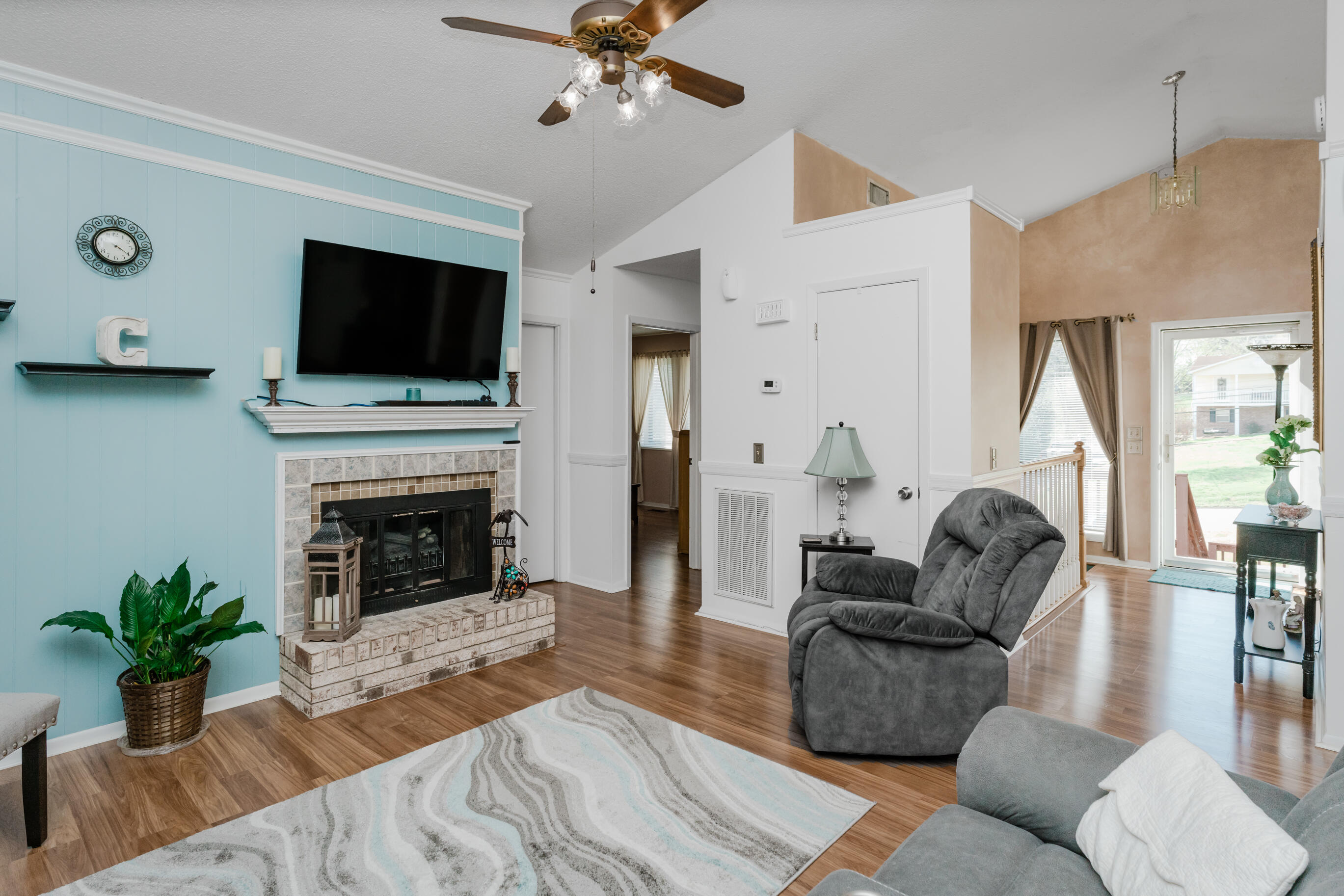2125 Dallas Lake Road