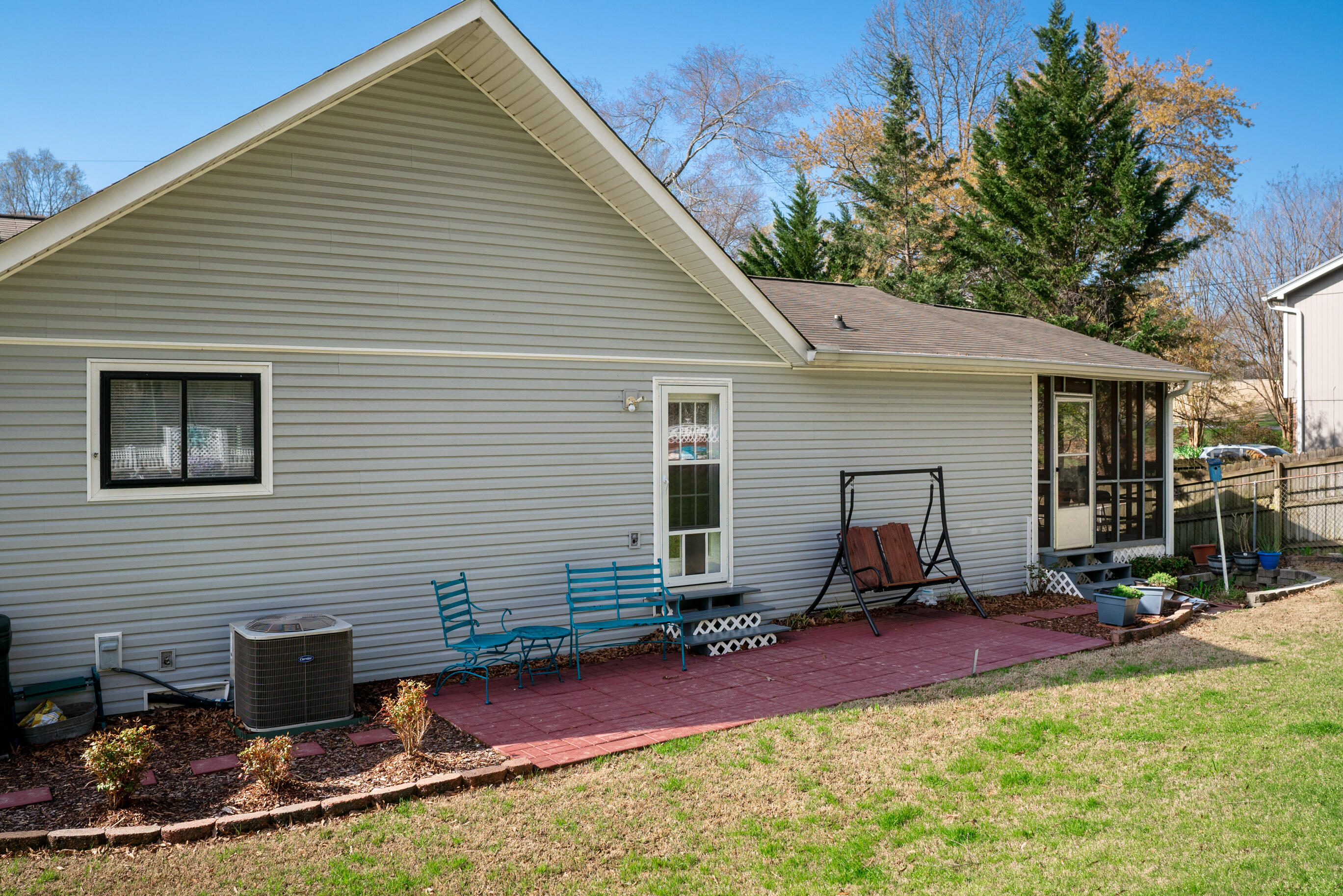 2125 Dallas Lake Road