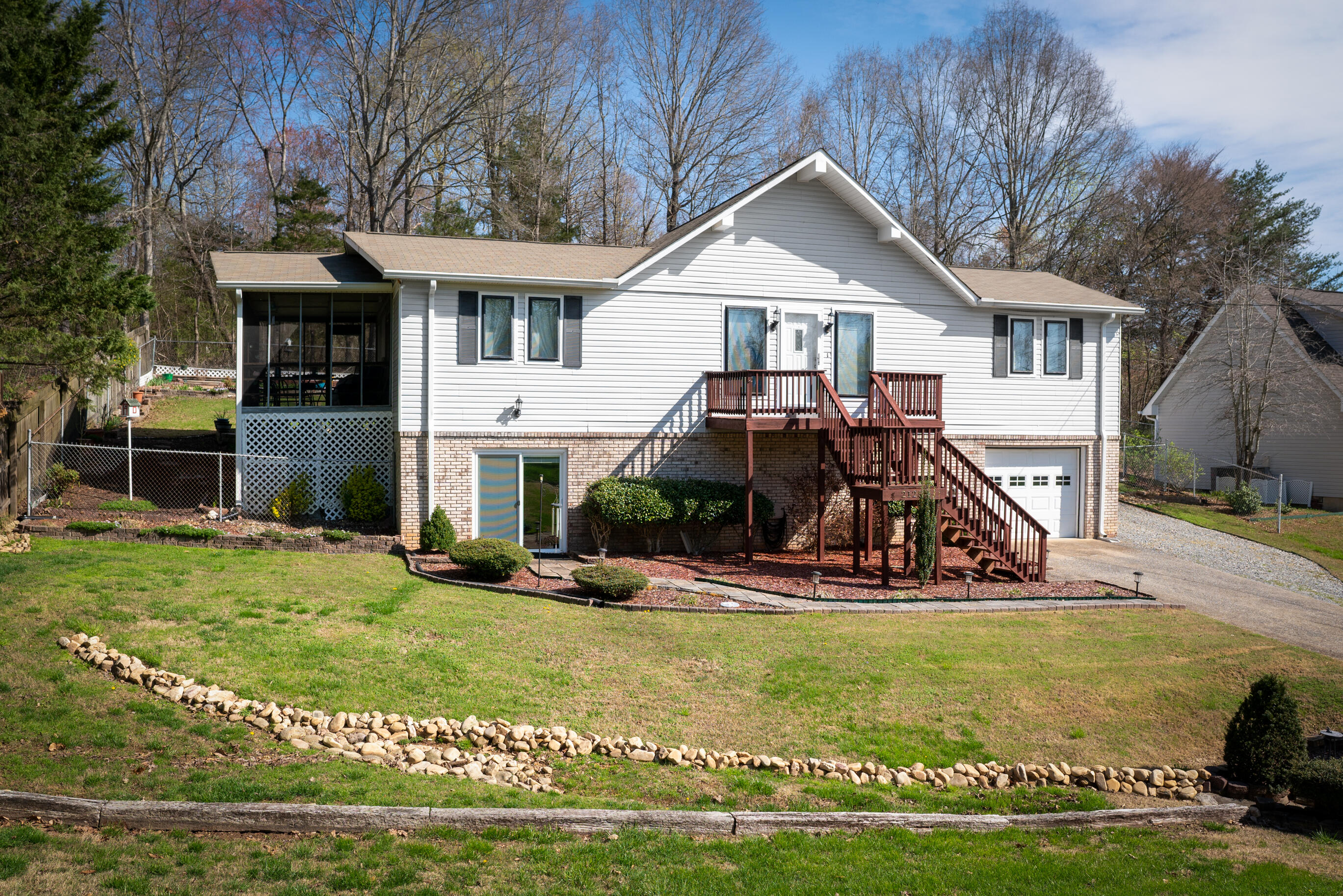 2125 Dallas Lake Road