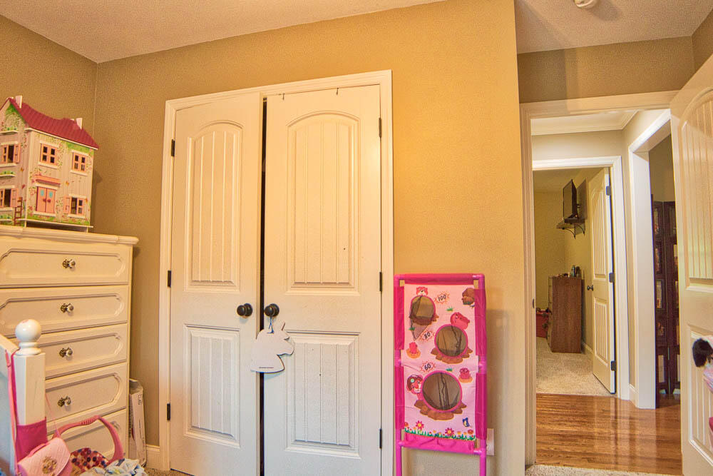 12558 Posey Hollow Road