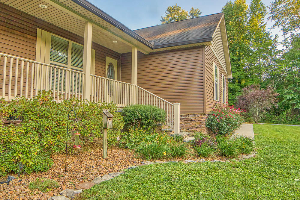 12558 Posey Hollow Road