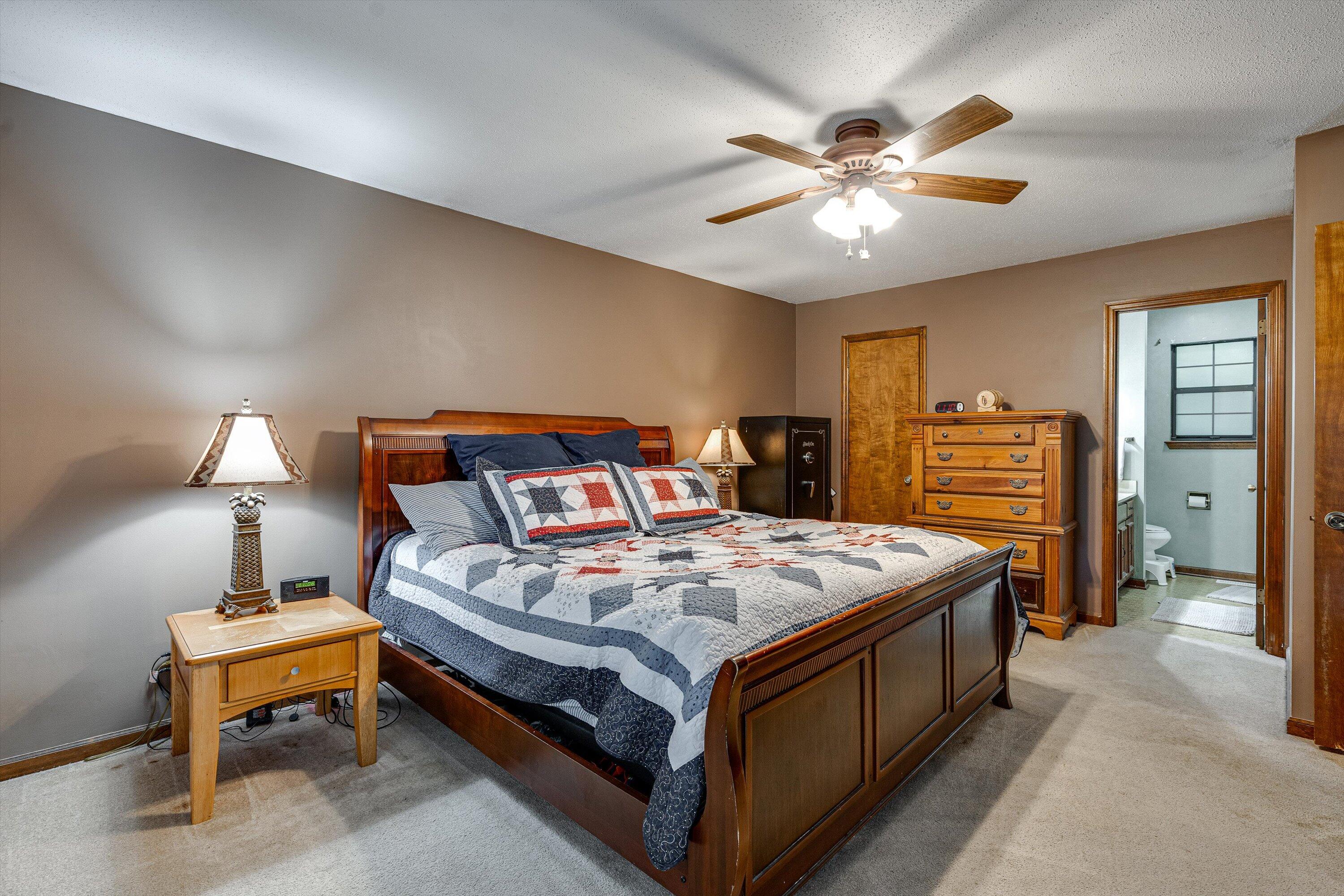 1012 Woodfern Trail