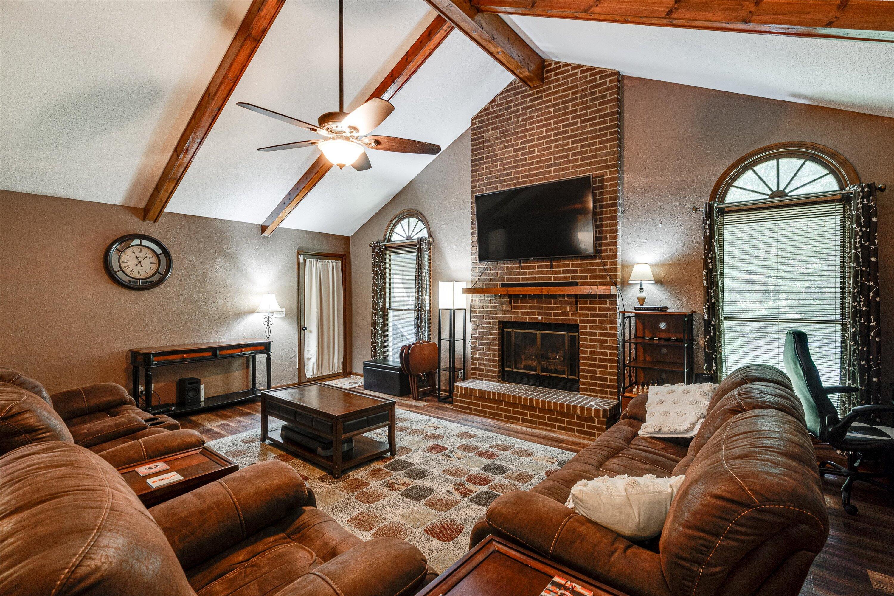 1012 Woodfern Trail