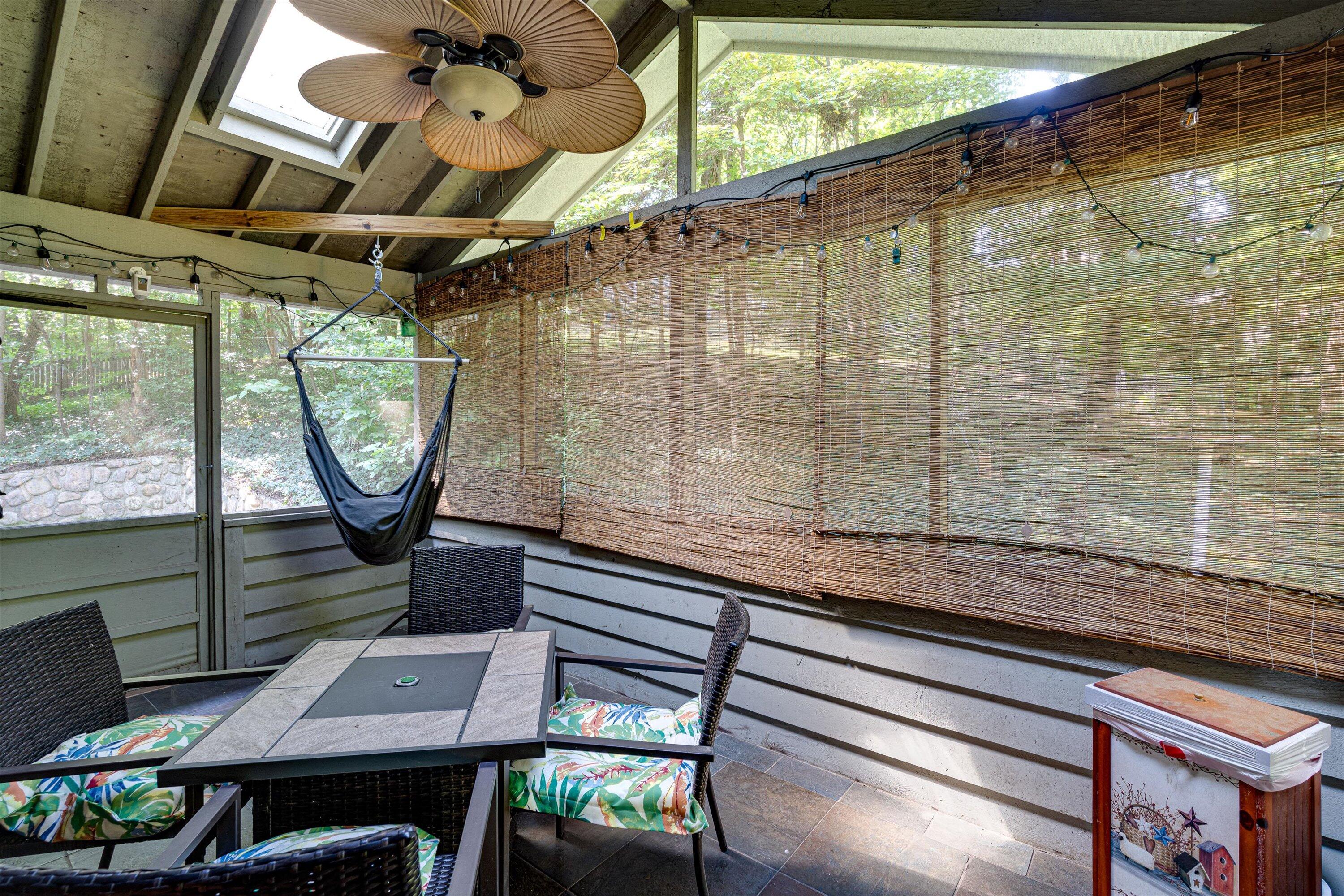 1012 Woodfern Trail