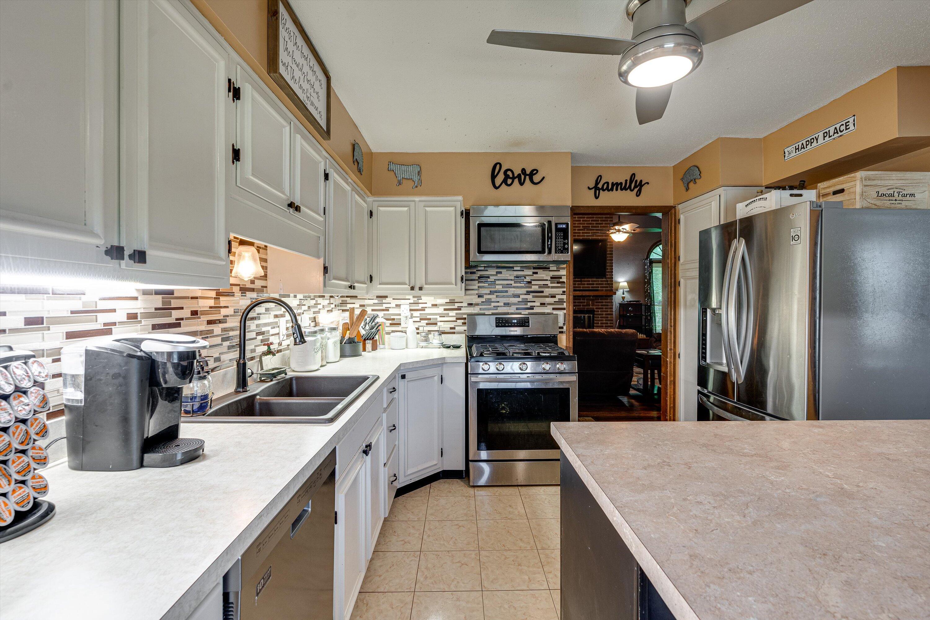 1012 Woodfern Trail