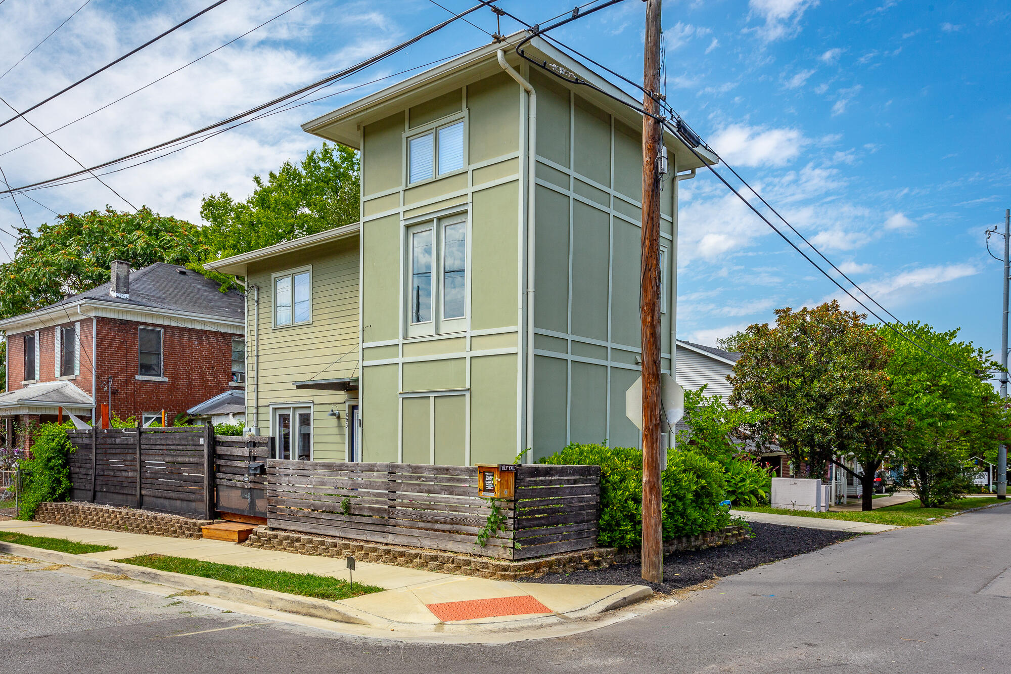 803 Magnolia Street