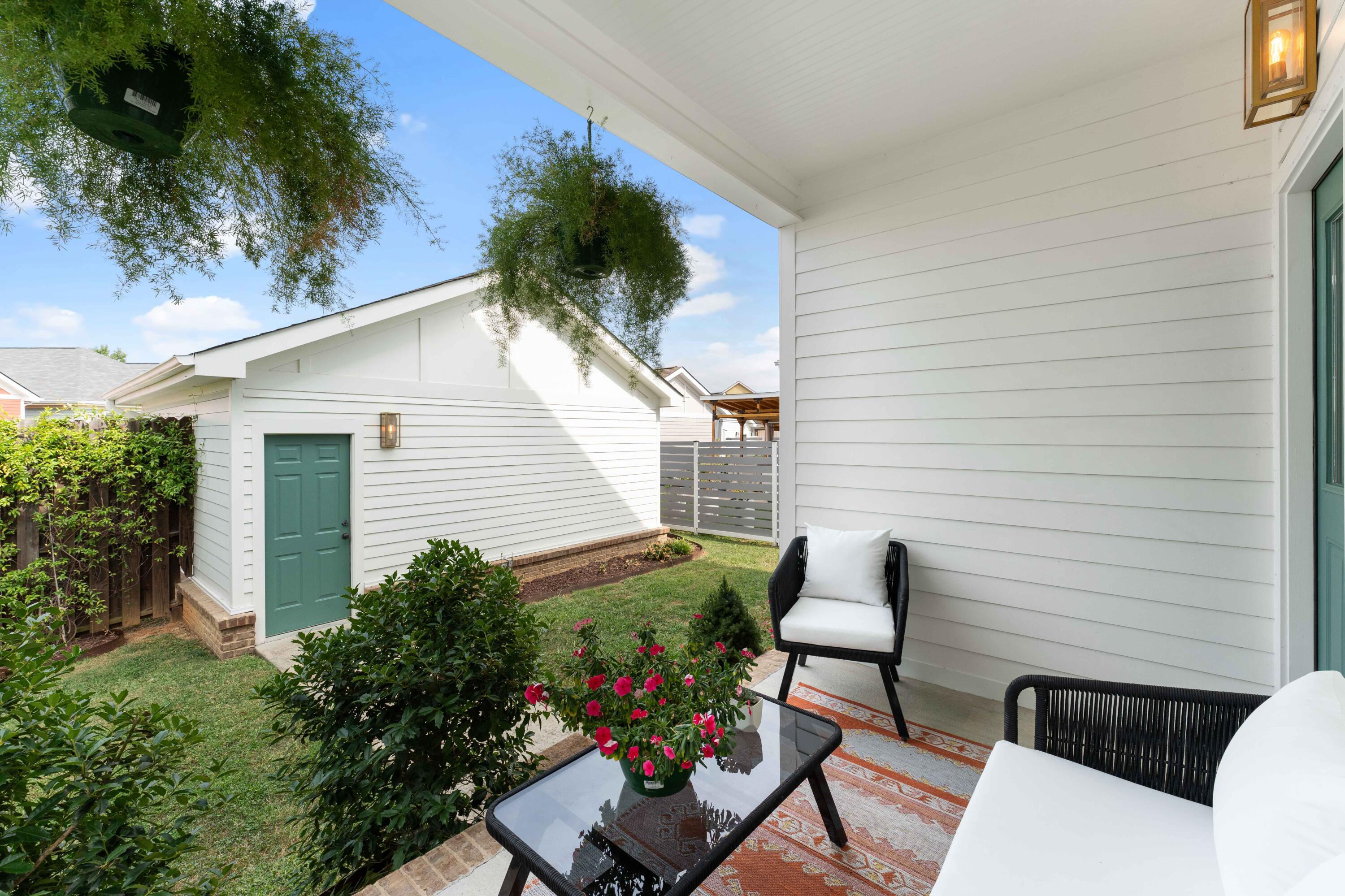 1902 Rossville Avenue