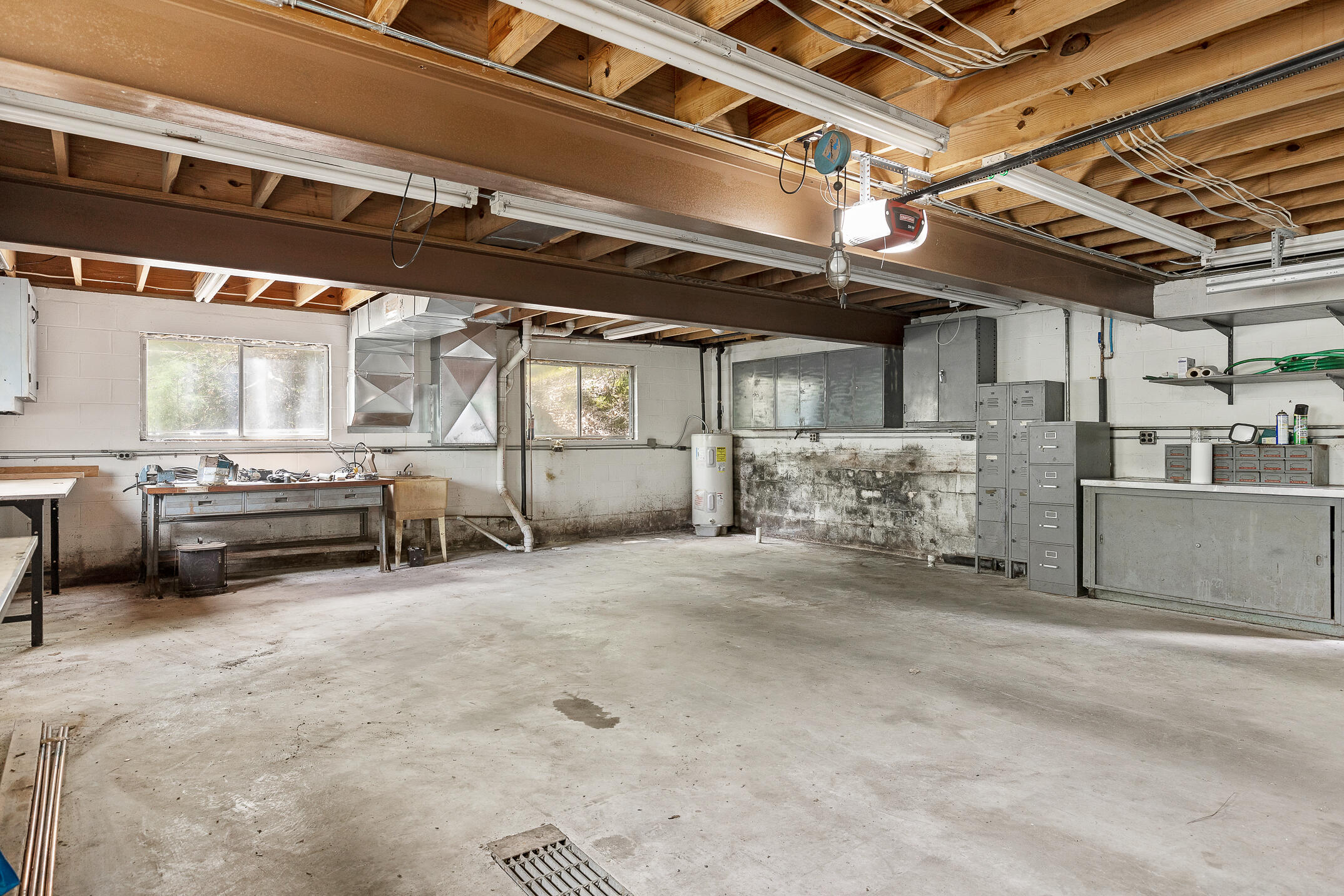 5920 Dayton Boulevard