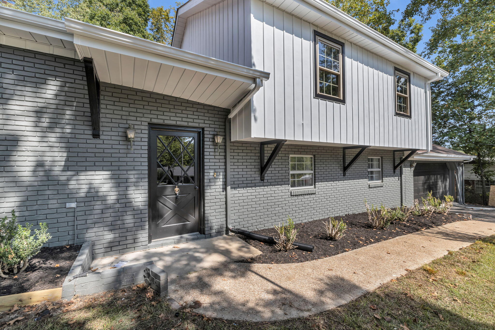 803 Brynewood Park Lane